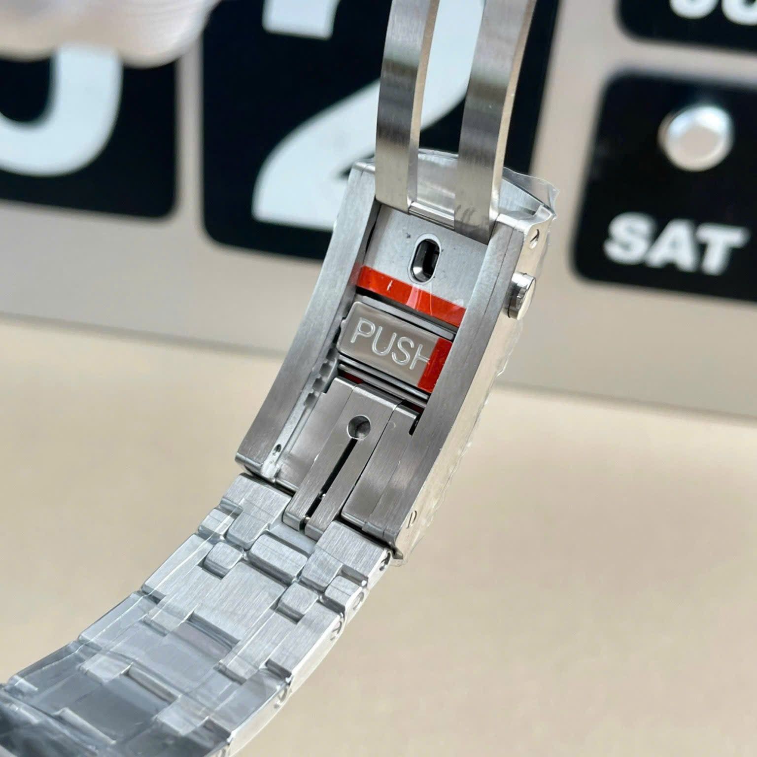 Đồng Hồ Nam Omega Seamaster Diver 210.30.42.20.10.001