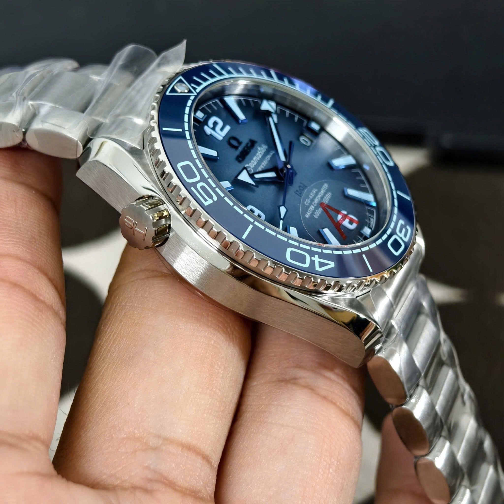 Đồng hồ Omega Seamaster Planet Ocean 600M Summer Blue Co-Axial Master Chronometer 215.30.40.20.03.002 39.5 Steel
