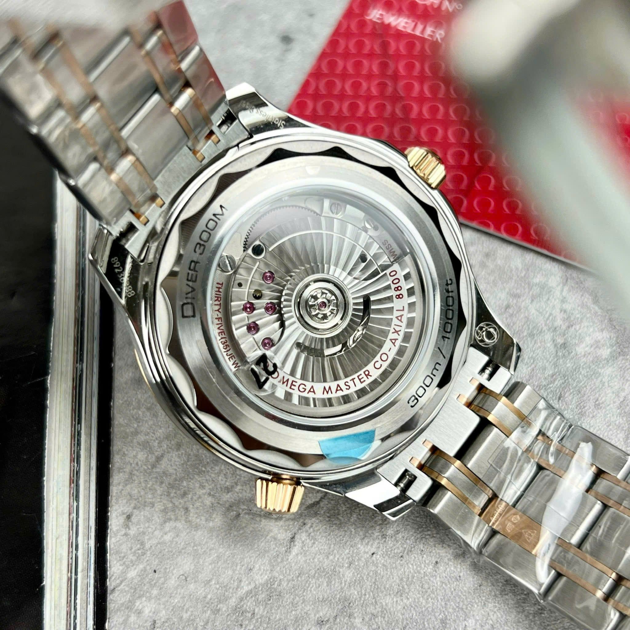 Đồng hồ Omega Seamaster Diver 300M Watch