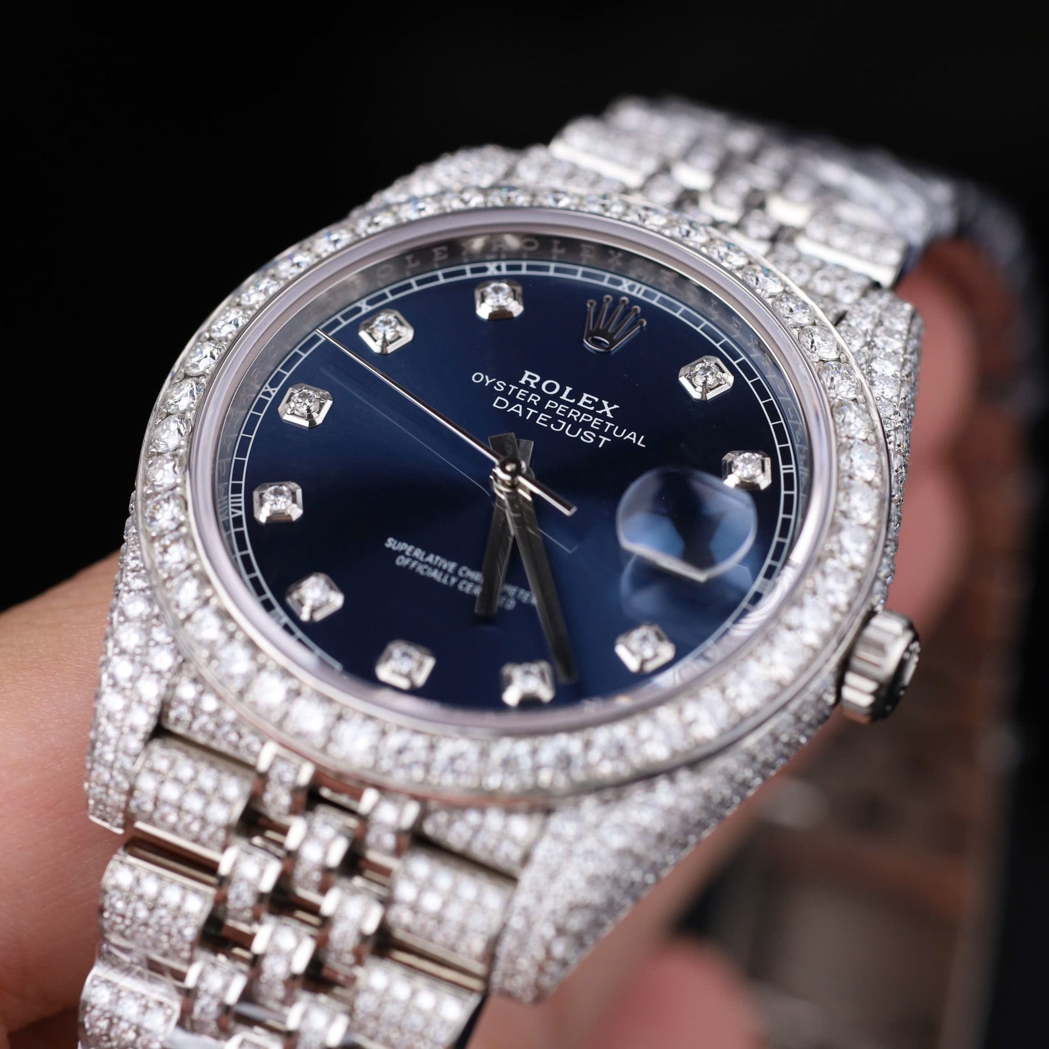 Rolex Oyster Perpetual Datejust bản chế tác độ full hơn 1000 viên kim cương Moissanite