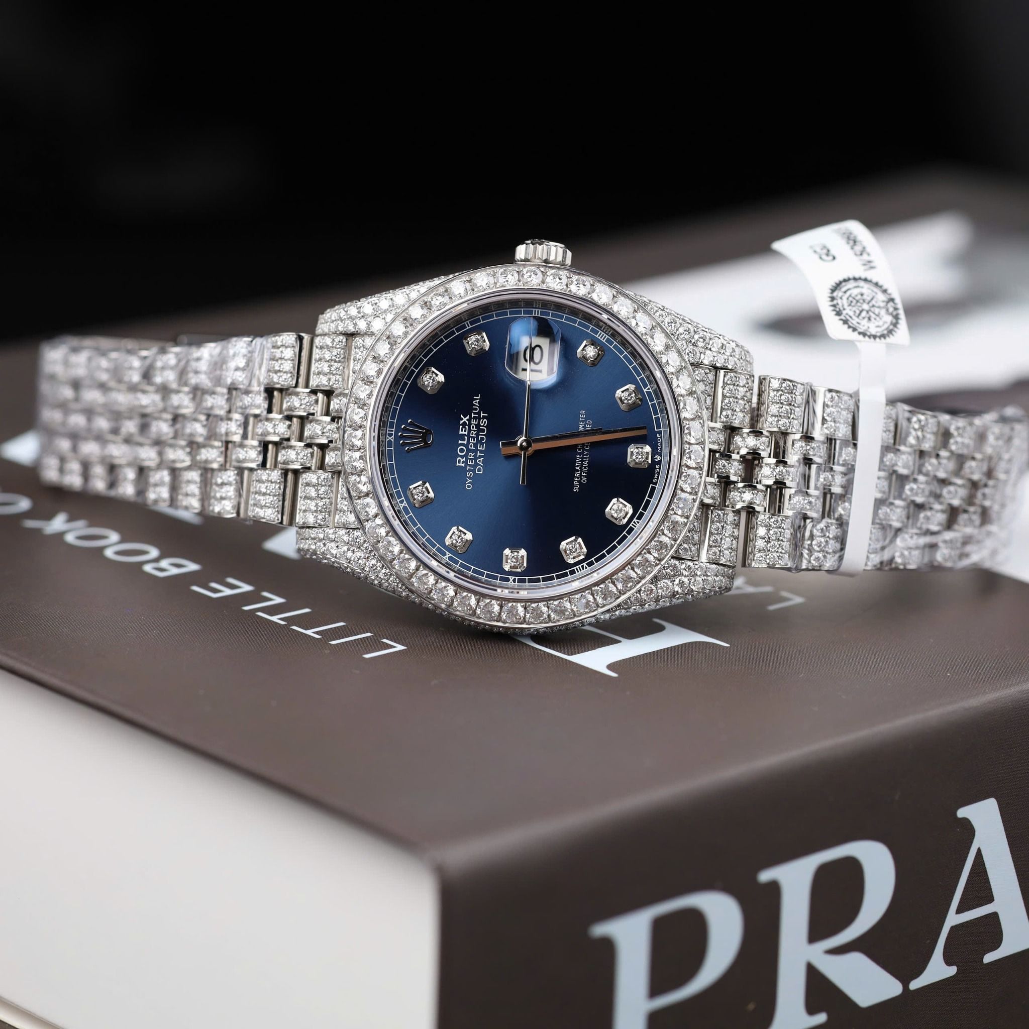 Rolex Oyster Perpetual Datejust bản chế tác độ full hơn 1000 viên kim cương Moissanite