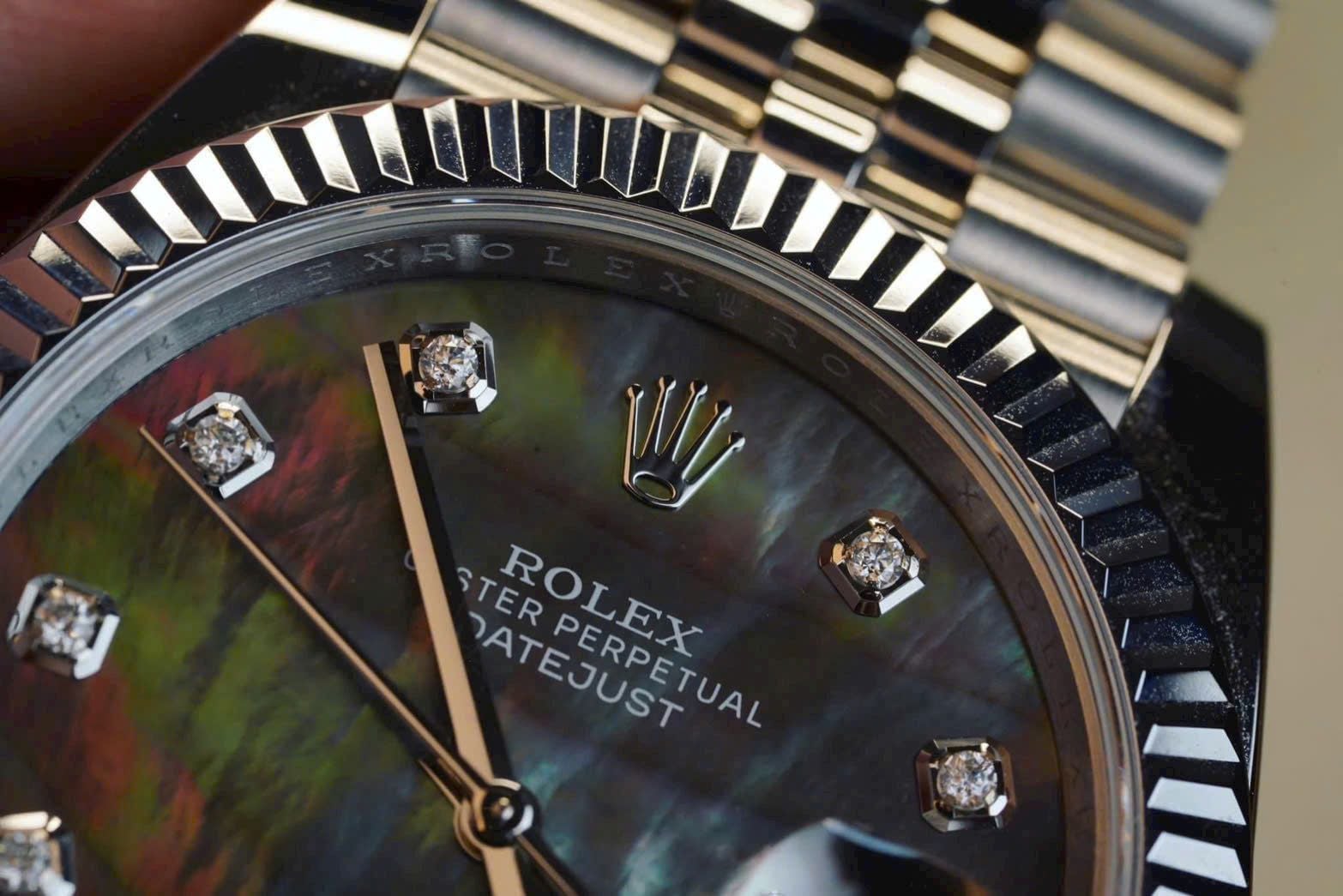 Đồng Hồ Rolex Oyster Perpetual Datejust mặt số xà cừ Đen