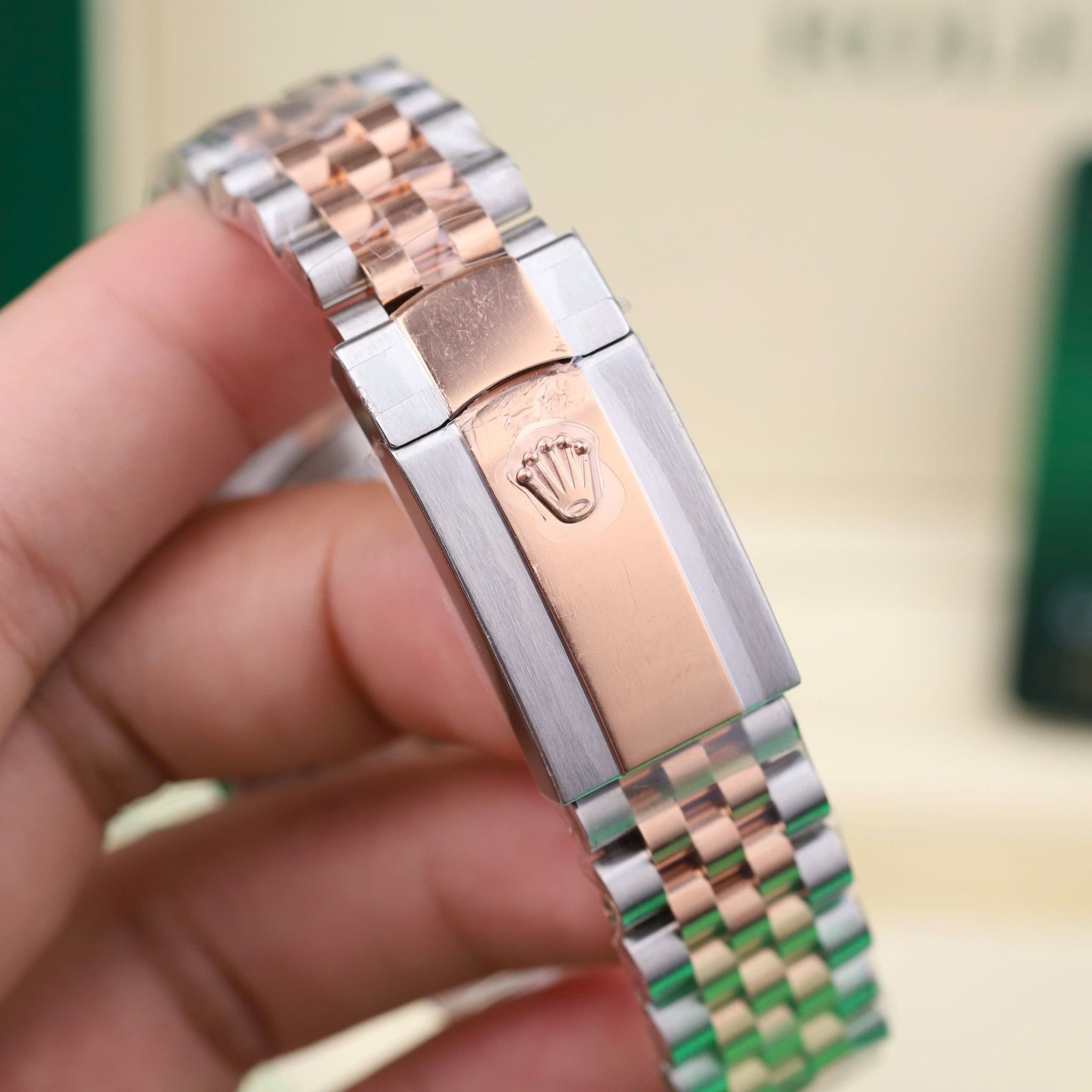 Rolex Datejust 41MM Demi Rose Gold Clean Up Dial MOP xà cừ cọc số Moissanite