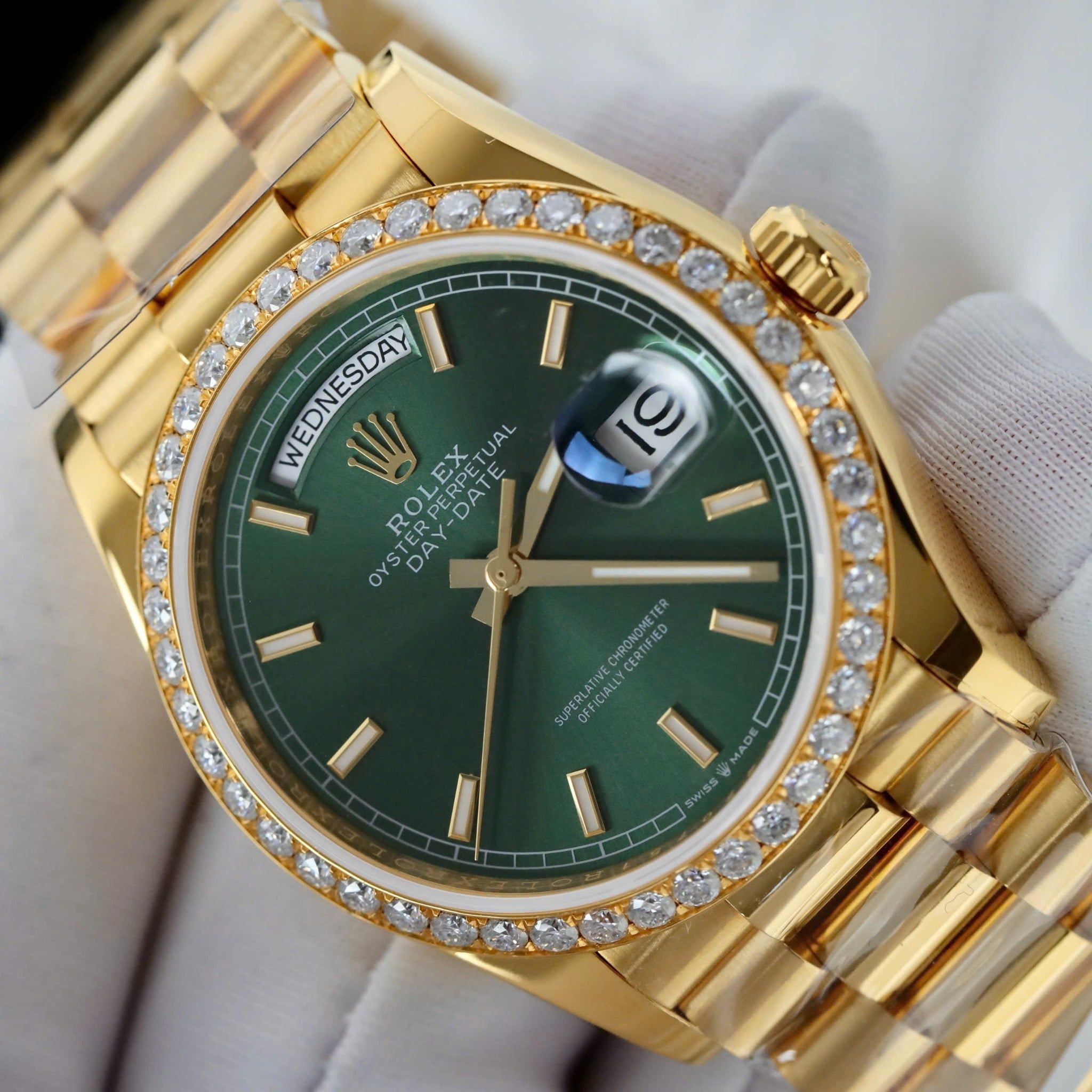 Rolex Day-Date 36mm Vàng 18K với Mặt Số Màu Xanh Lá Cây