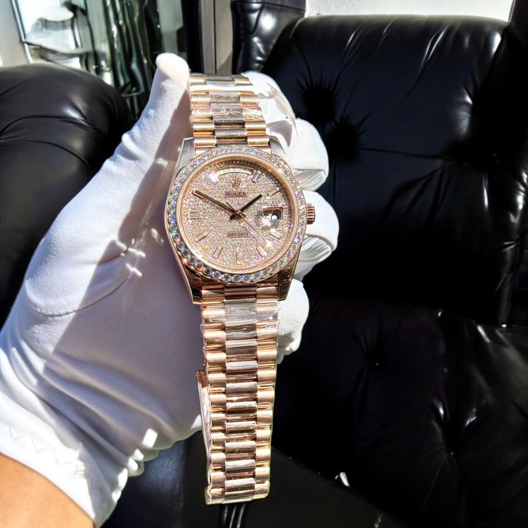 Rolex Day-Date bản chế tác Vàng hồng Đính đá Moissanite