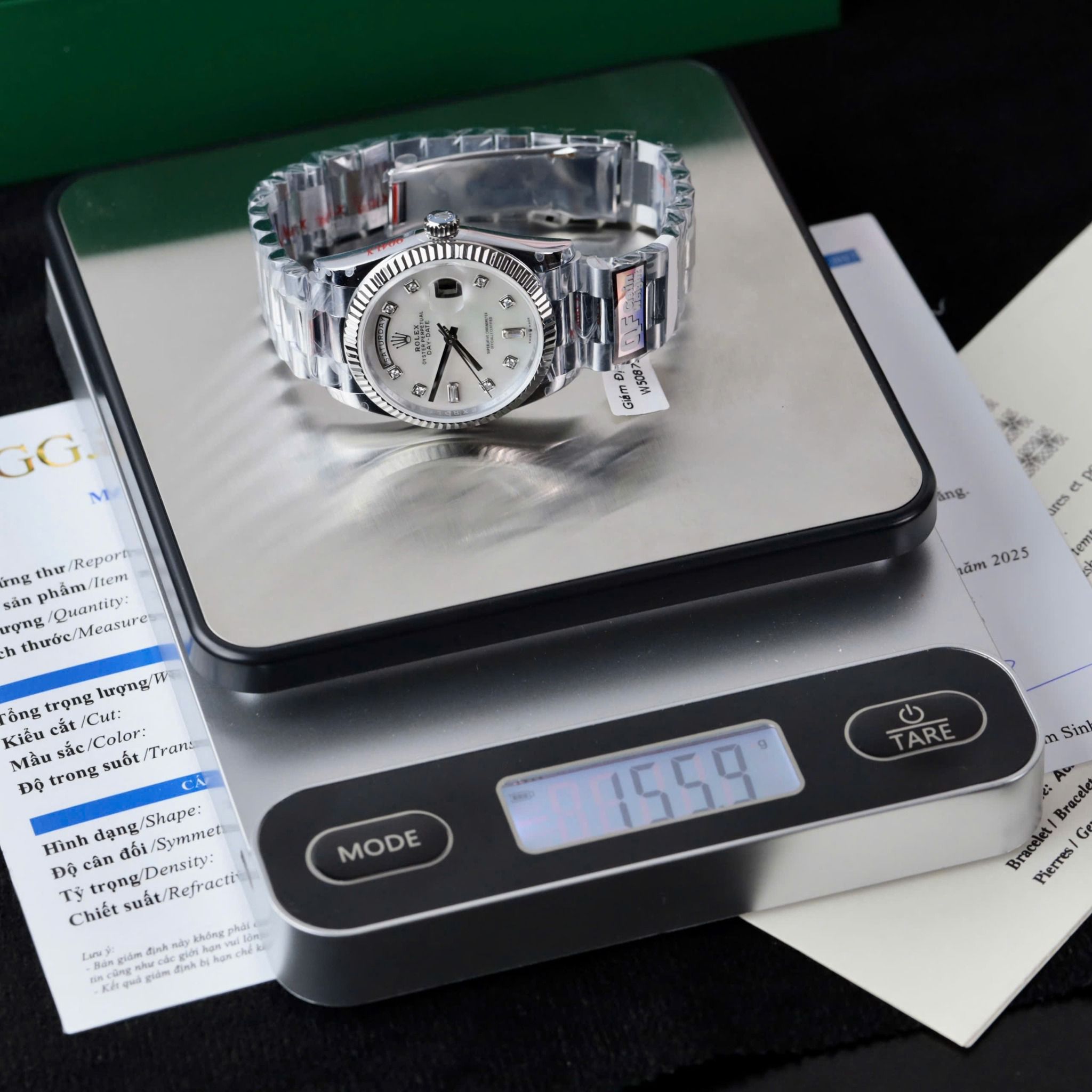 Rolex Oyster Perpetual Day-Date 36mm Mặt Xà cừ Cọc số Kim cương