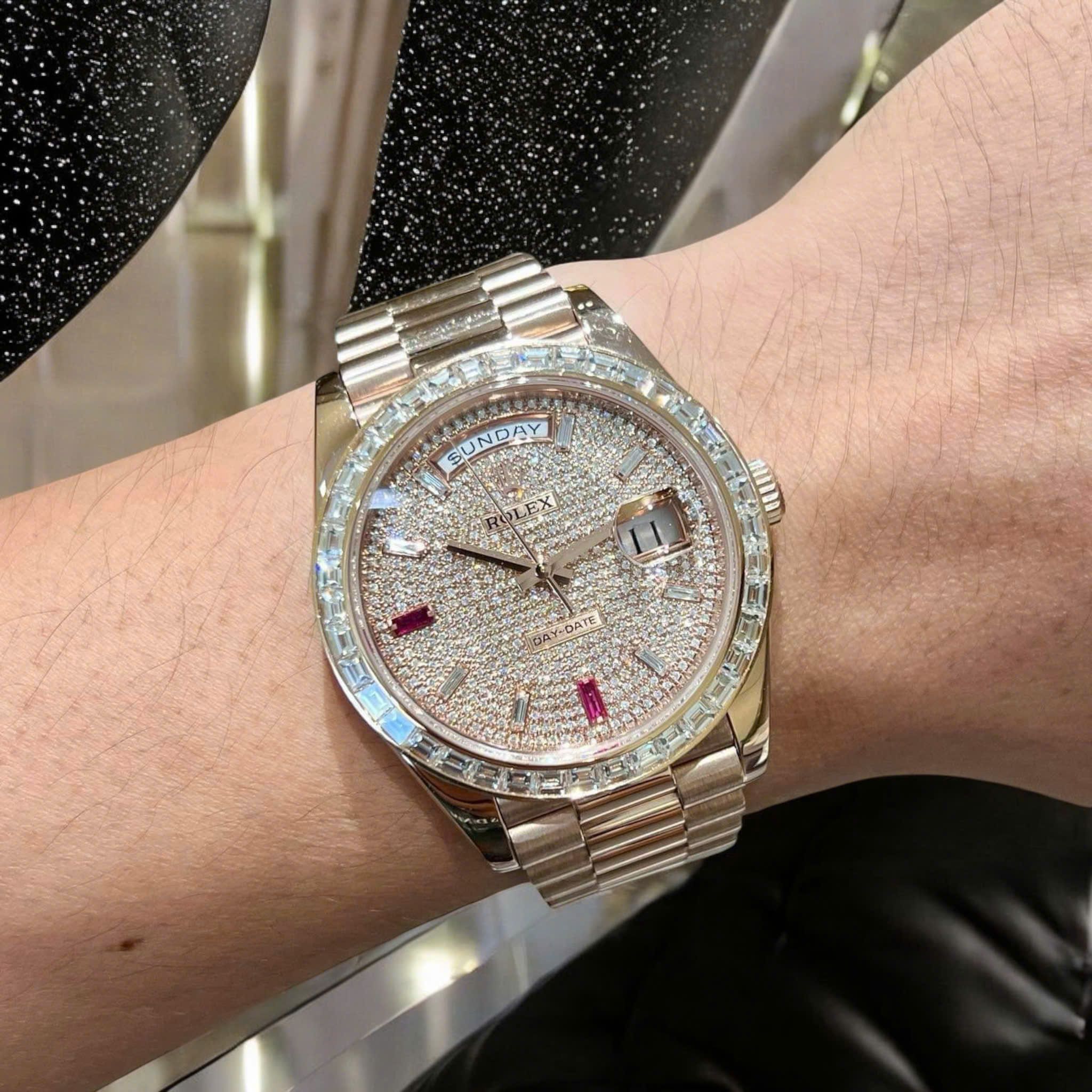 ROLEX DAY-DATE 40 MM Bọc Vàng 18k + Kim Moisanite
