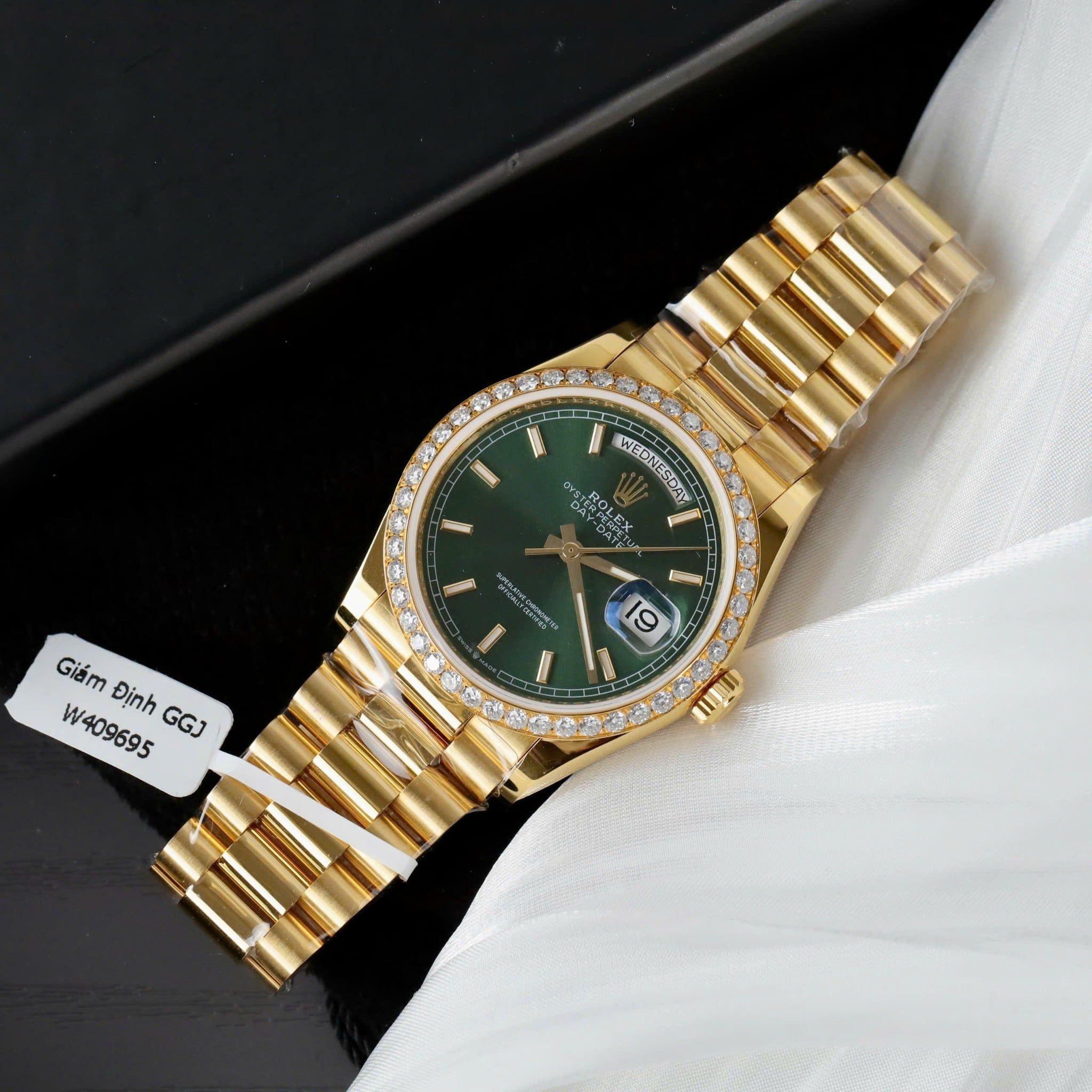 Rolex Day-Date 36mm Vàng 18K với Mặt Số Màu Xanh Lá Cây