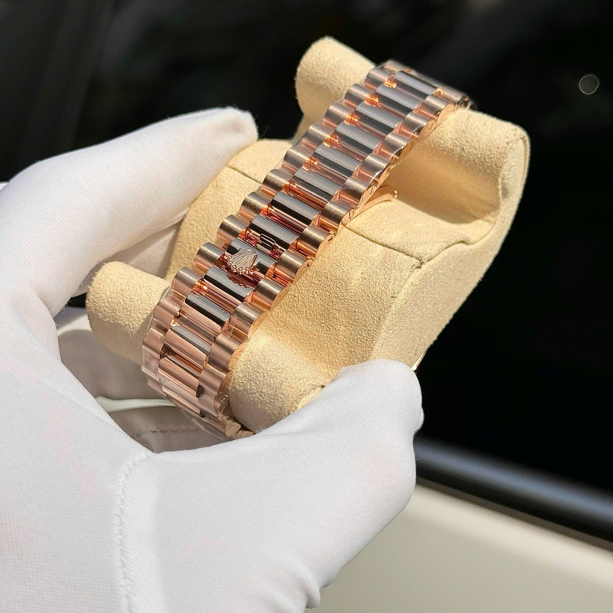 Rolex Day-Date 40mm Vàng hồng Everose Mặt số Socola