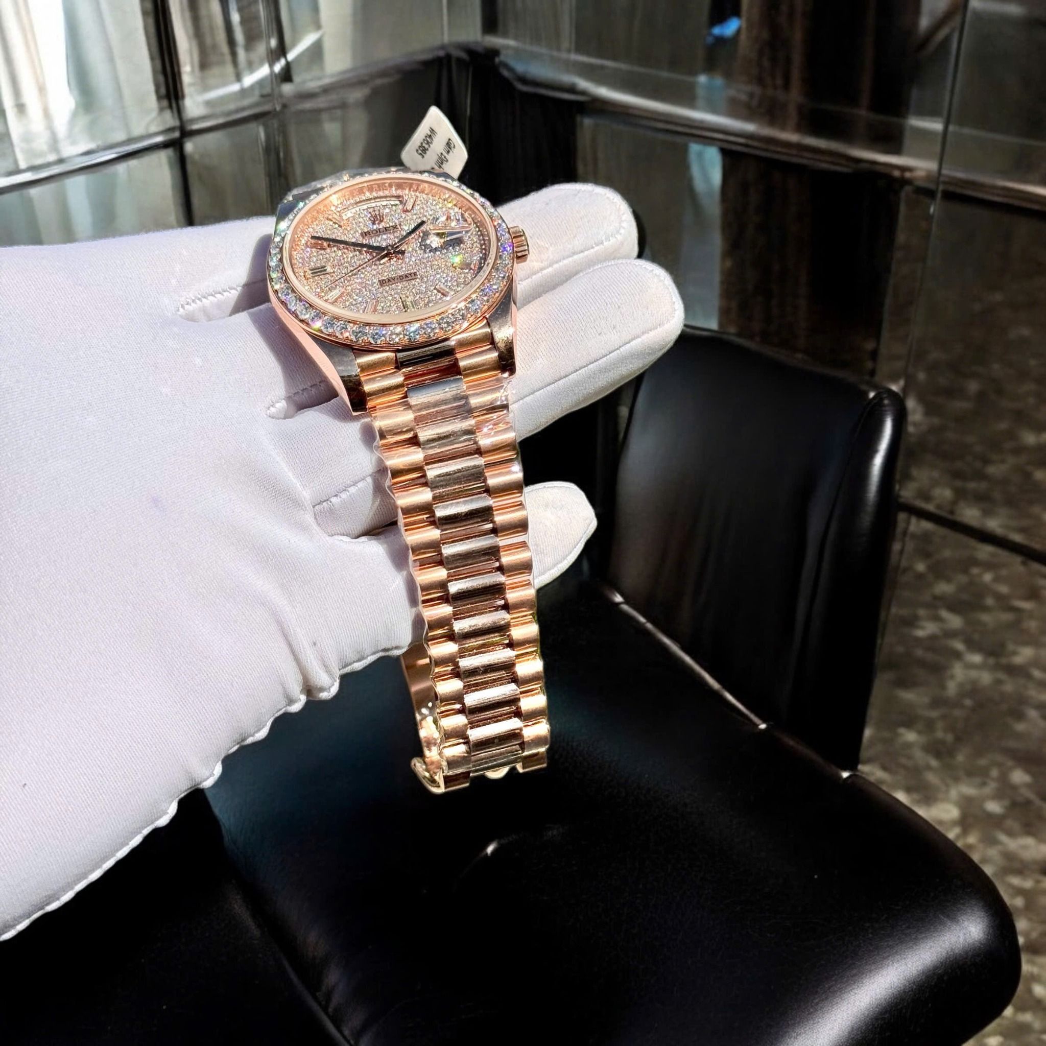 Rolex Day-Date bản chế tác Vàng hồng Đính đá Moissanite