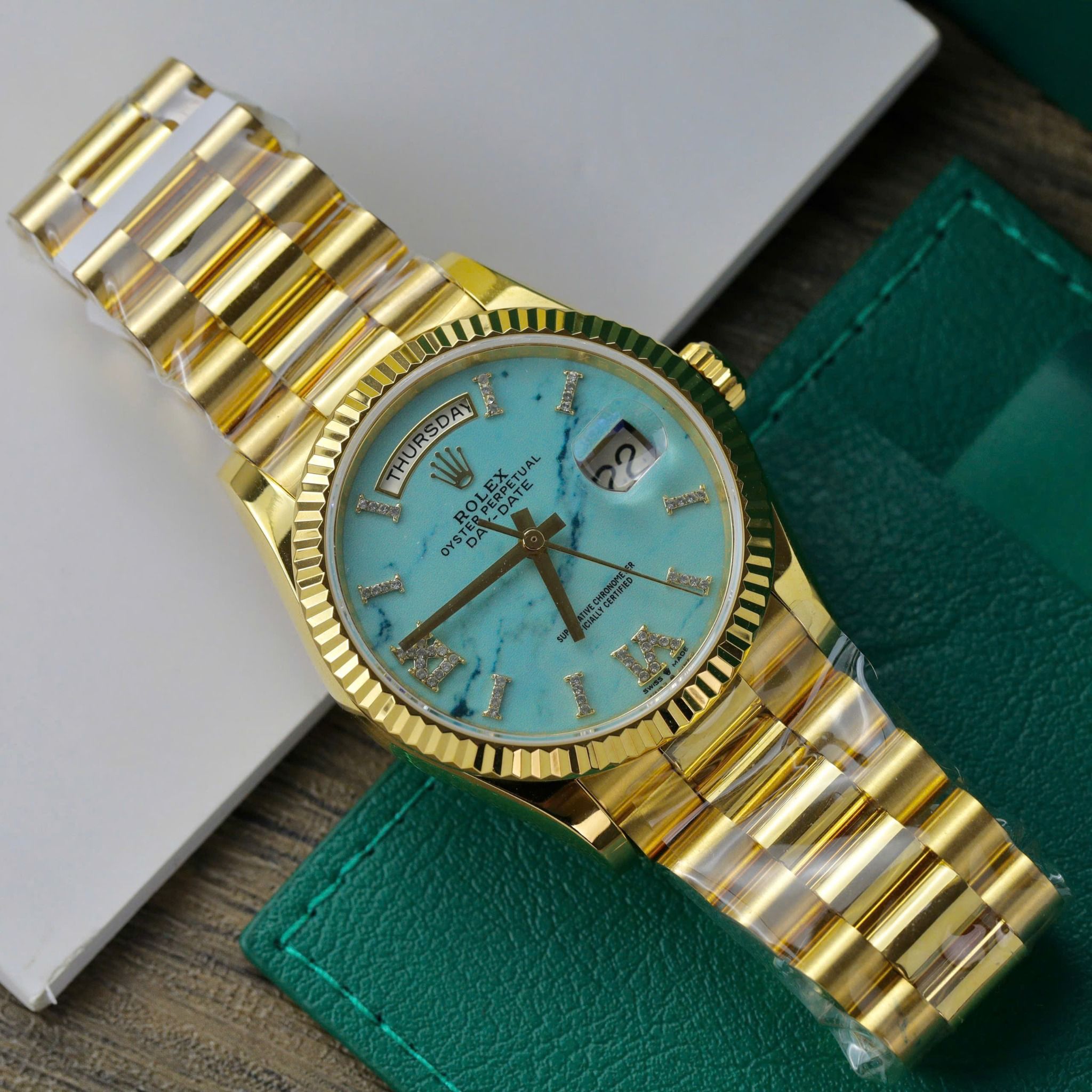Rolex Oyster Perpetual Day-Date Vàng 18K Mặt Số Ngọc Lam