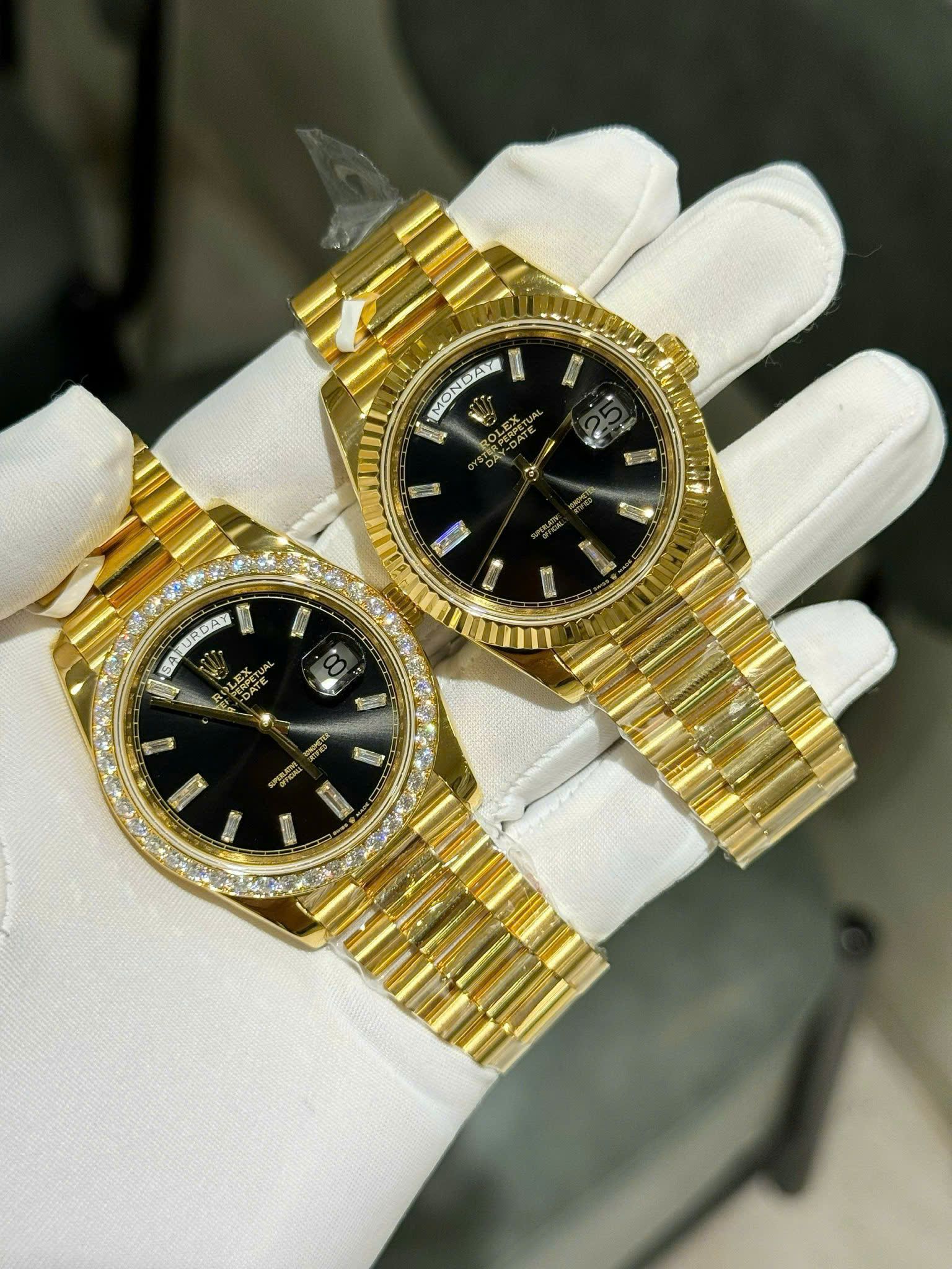 Rolex Day-Date 40mm Vàng 18K Bezel Kim Cương và Mặt Số Đen