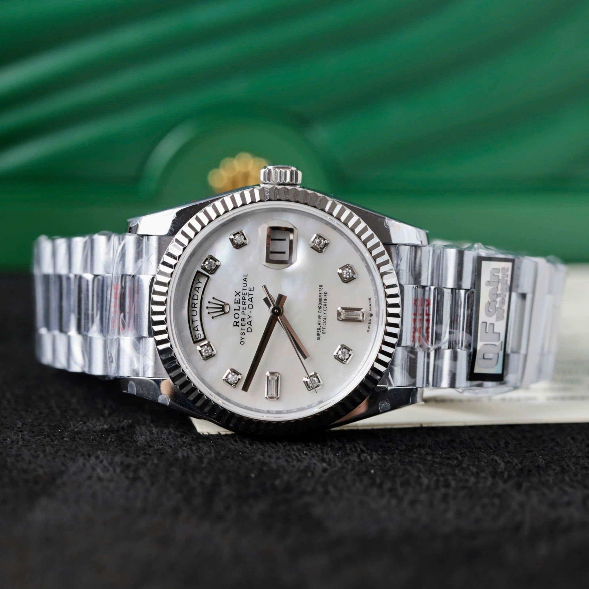 Rolex Oyster Perpetual Day-Date 36mm Mặt Xà cừ Cọc số Kim cương