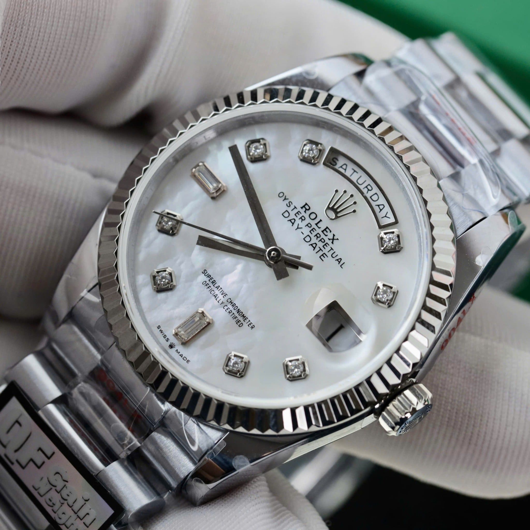 Rolex Oyster Perpetual Day-Date 36mm Mặt Xà cừ Cọc số Kim cương