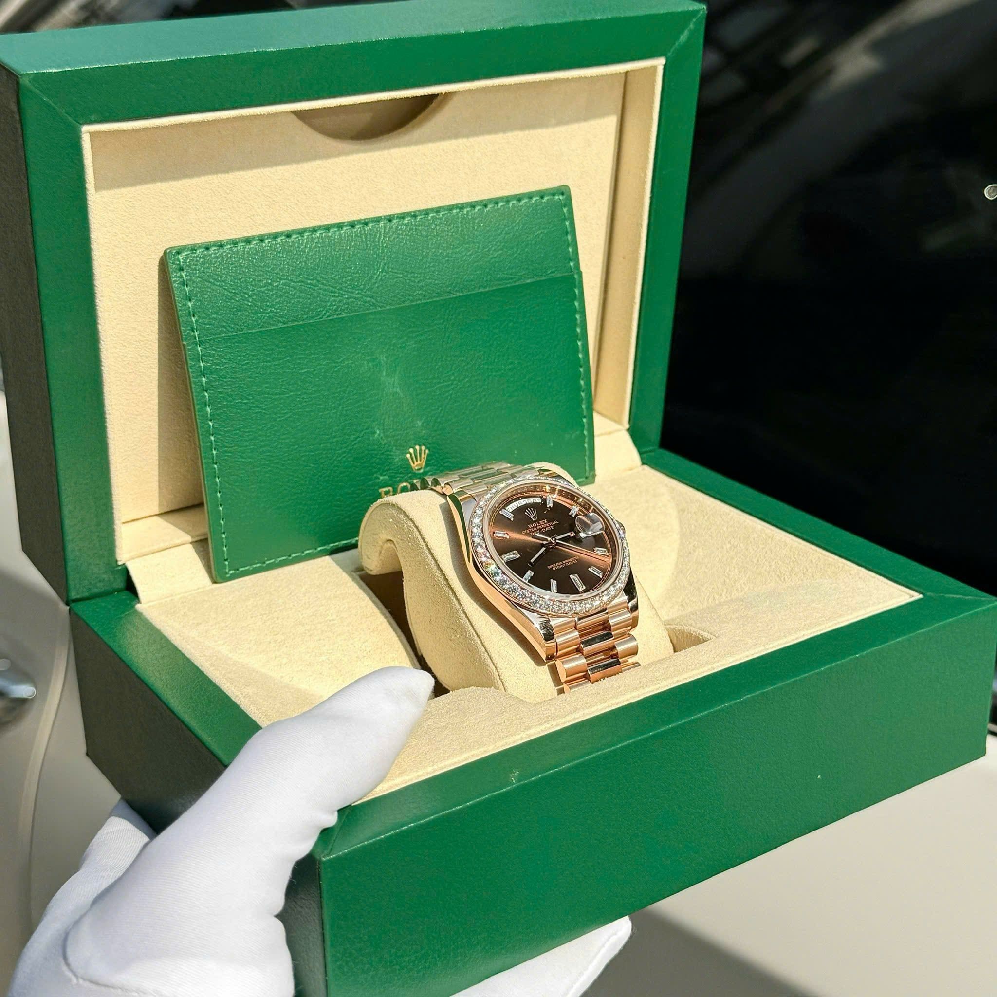 Rolex Day-Date 40mm Vàng hồng Everose Mặt số Socola