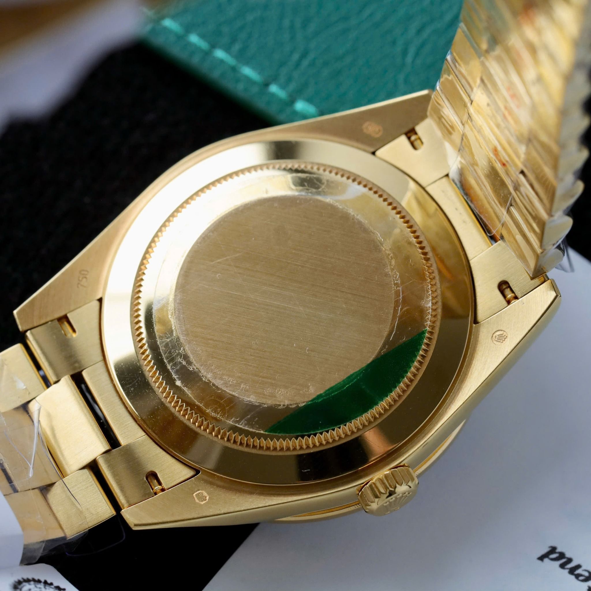Rolex Day-Date 40mm Vàng 18K Mặt Số Đen