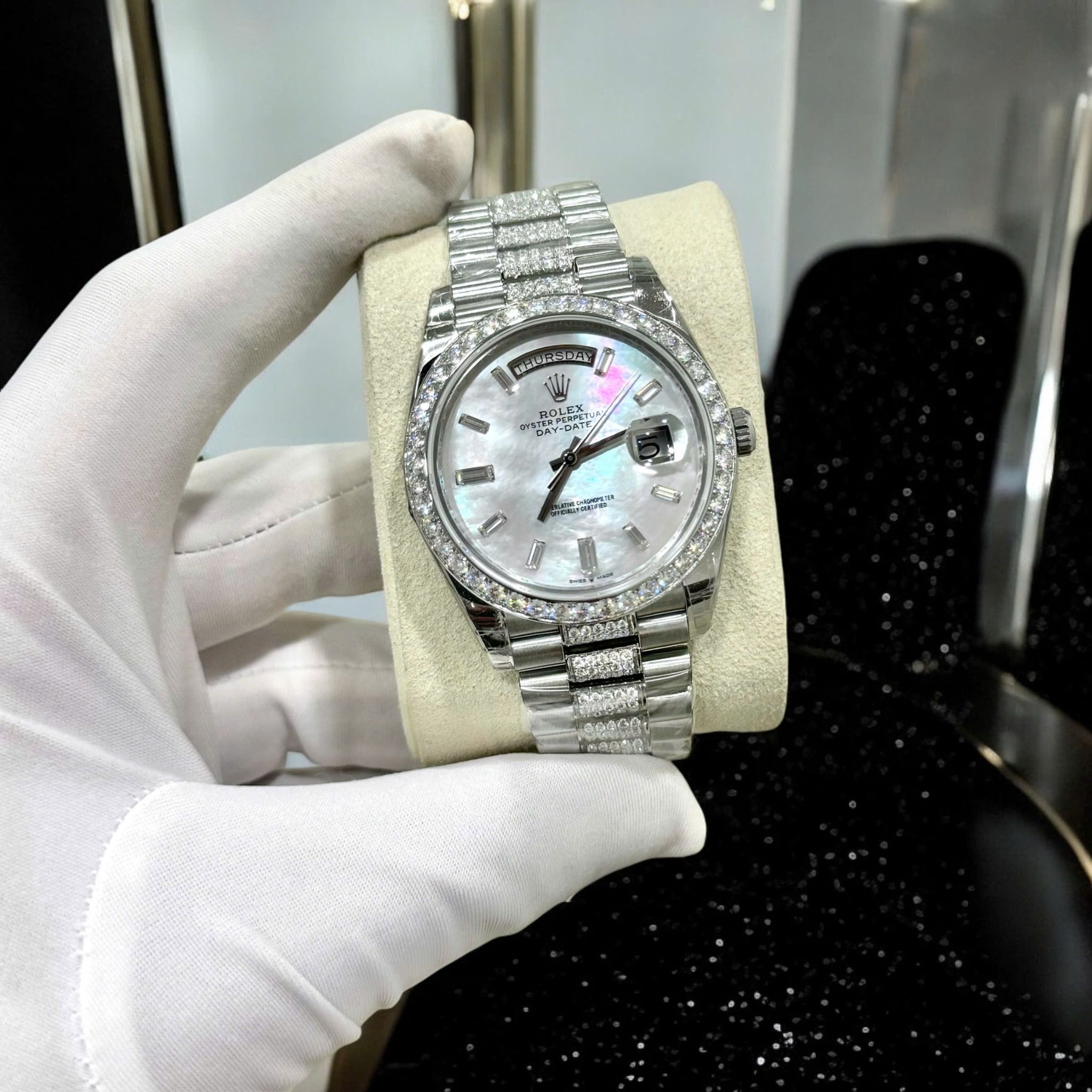 Rolex Day-Date vàng trắng 18 ct MOP Dial