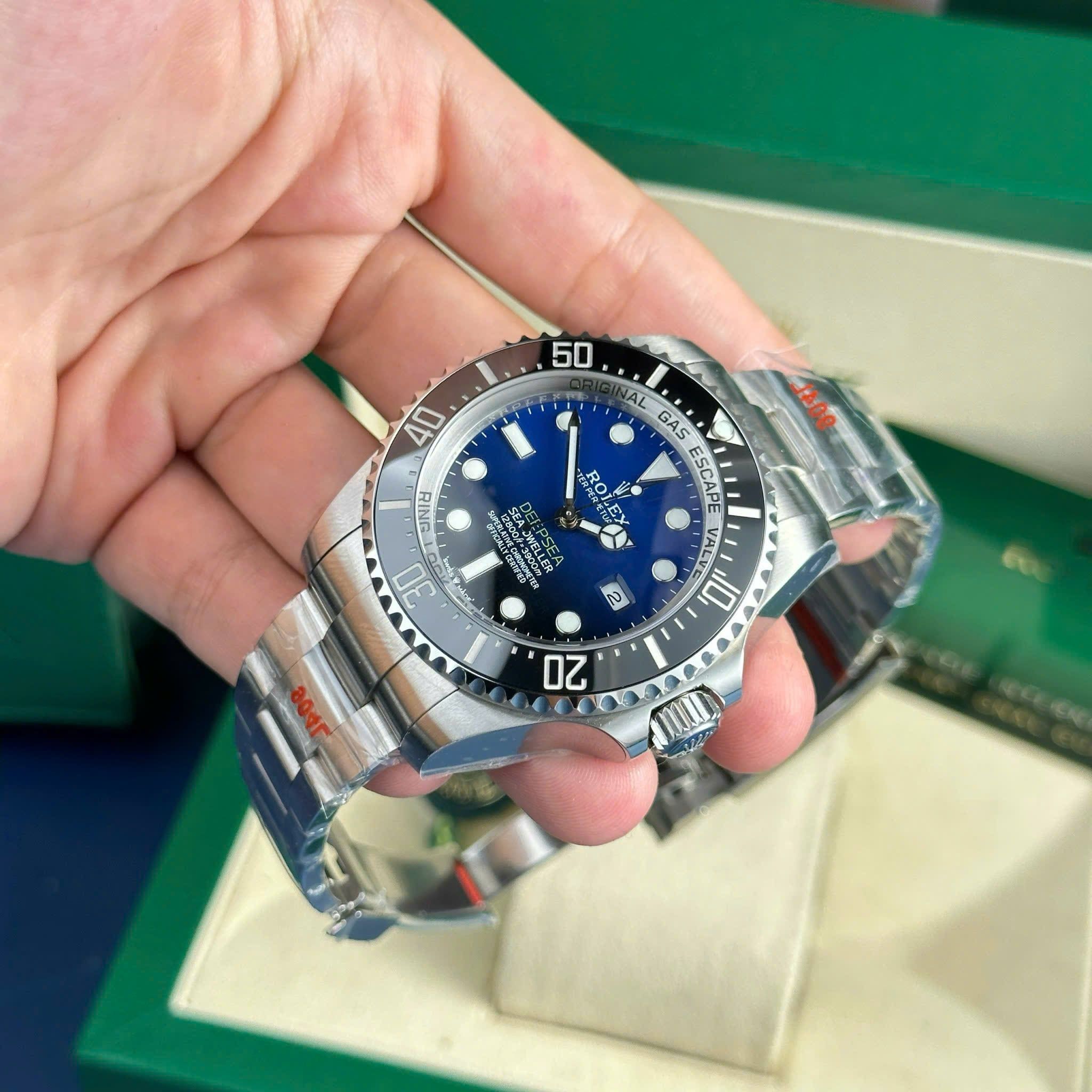Rolex Deepsea Sea-Dweller 126660 'James Cameron'