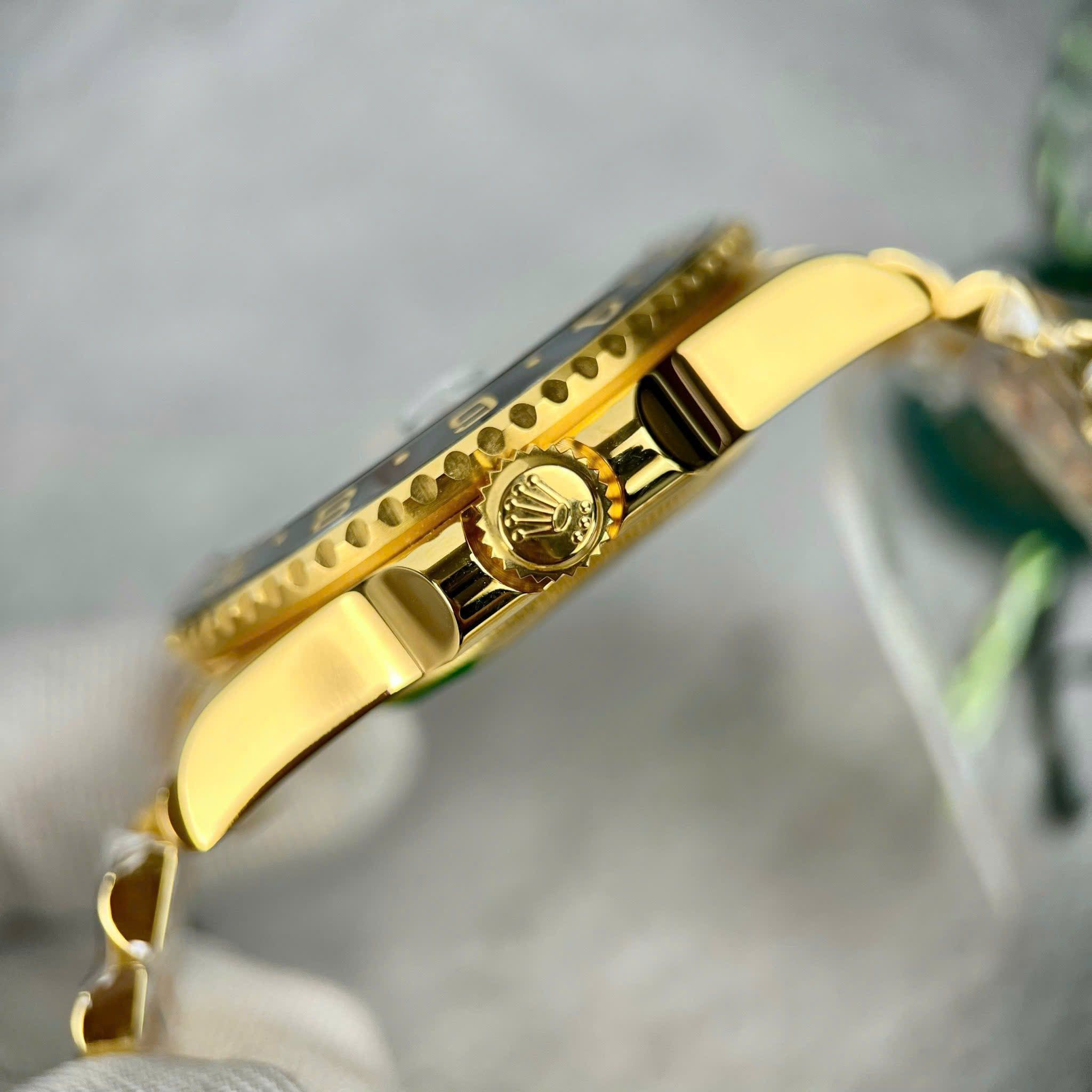 Rolex GMT-Master II Gold 18K