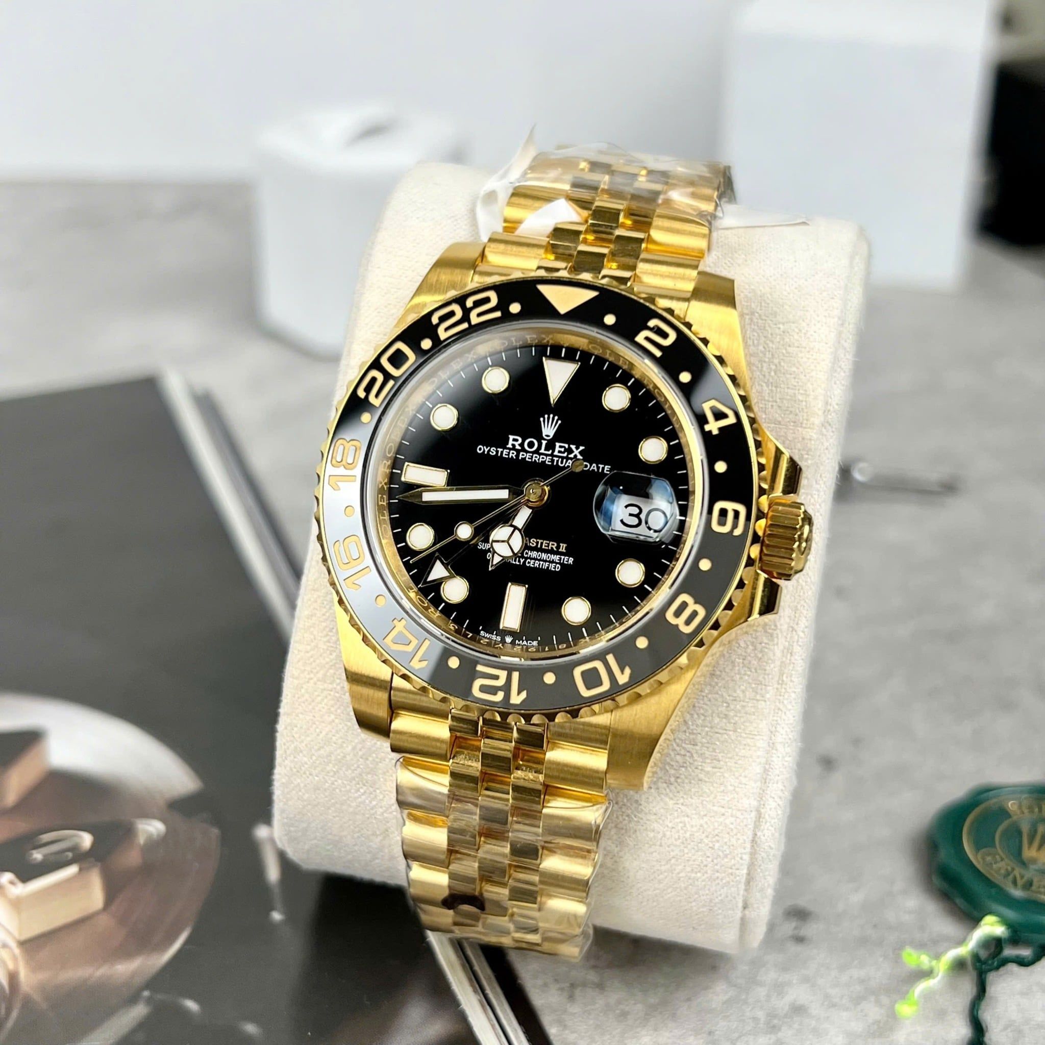 Rolex GMT-Master II Gold 18K