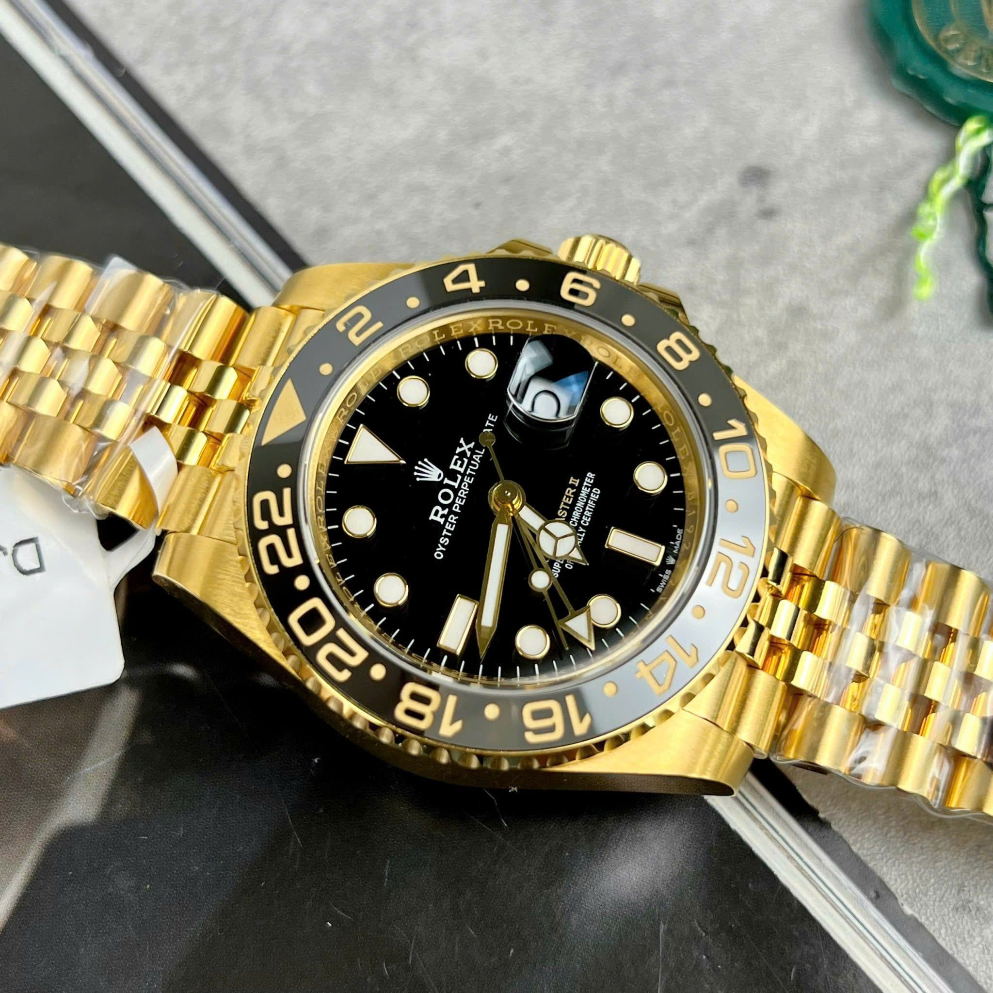 Rolex GMT-Master II Gold 18K