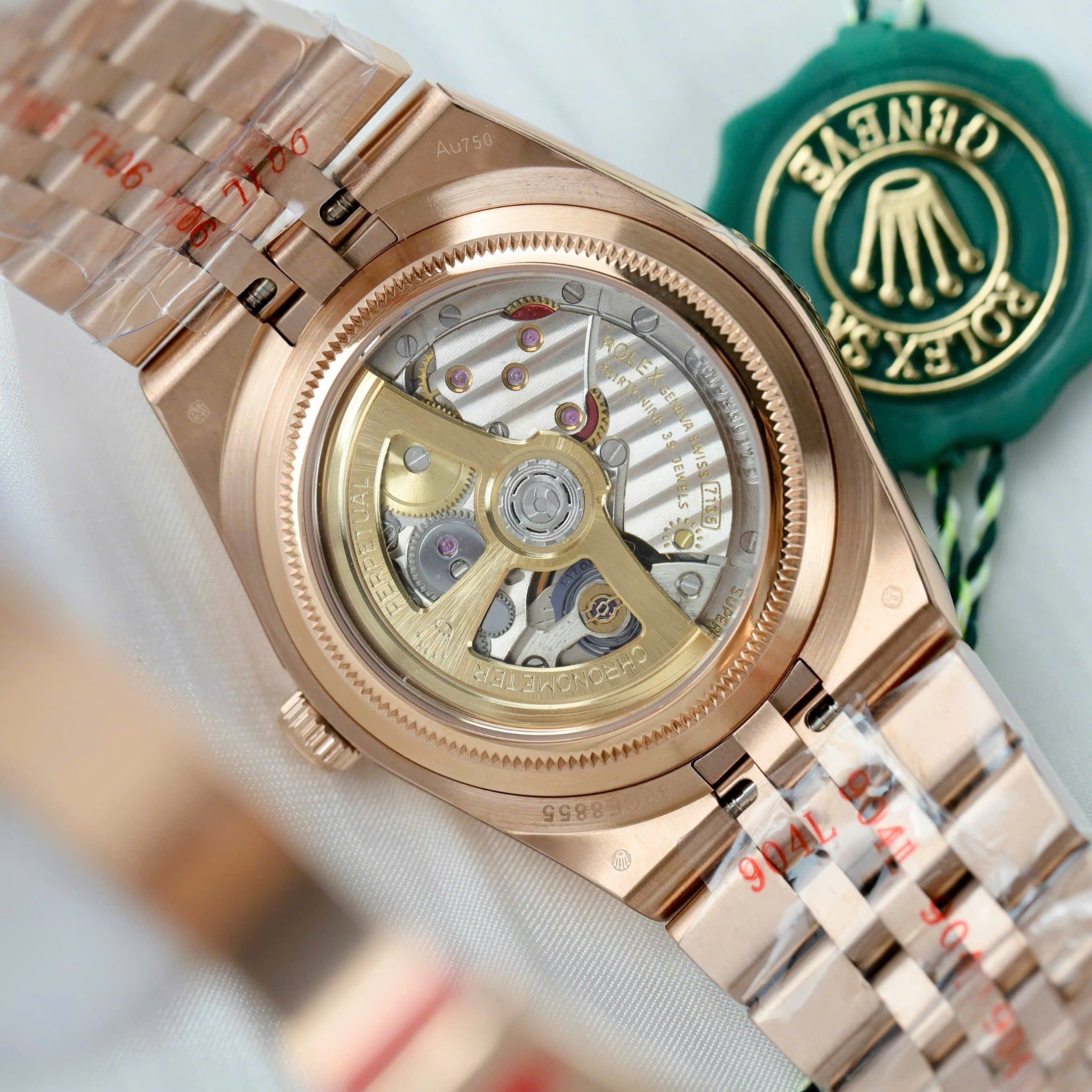 Rolex Oyster Perpetual Land-Dweller 127334 & 127336 Vàng Everose Mặt số Trắng