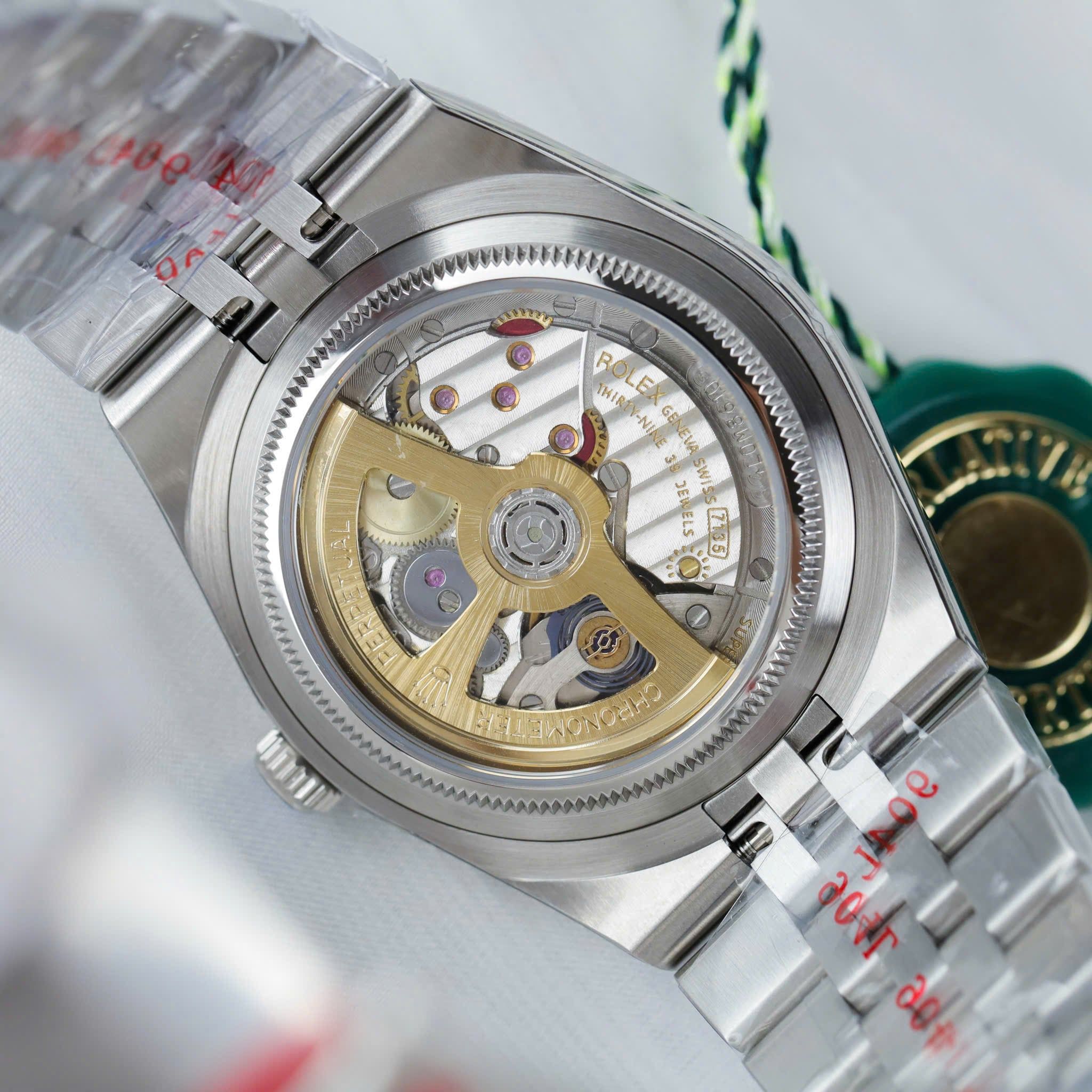 Rolex Oyster Perpetual Land-Dweller 127334 & 127336 Mặt Số Trắng