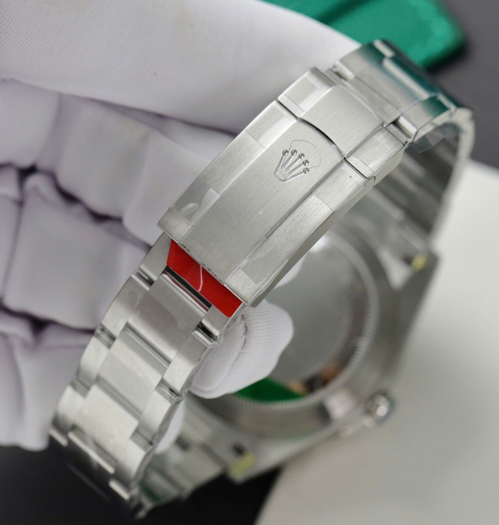 Đồng hồ Rolex Oyster Perpetual 41 M124300-0005 124300-0005 Thép Oystersteel Mặt Xanh lá