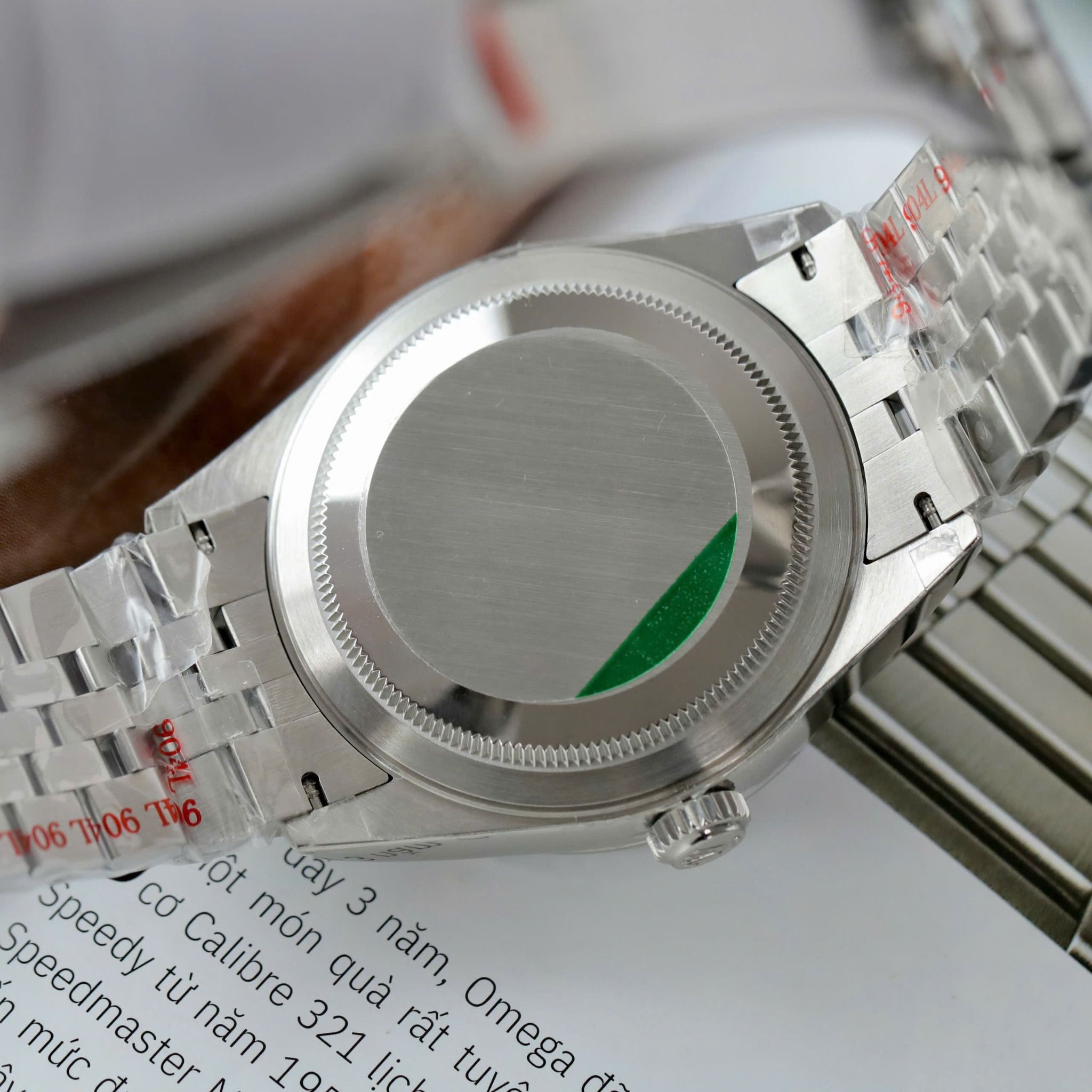 Rolex Sky-Dweller Mặt số màu Xanh Ô Liu