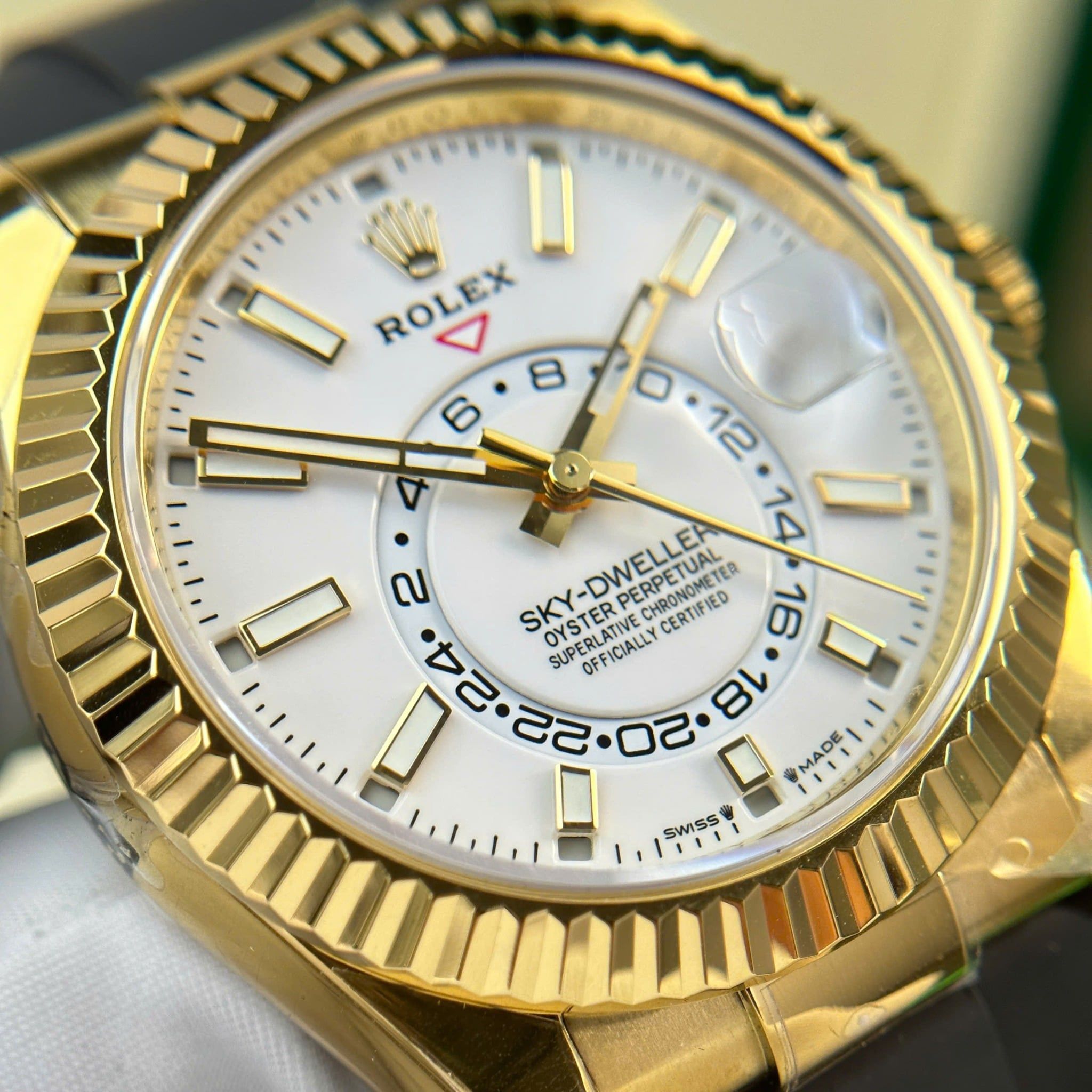 Rolex Sky-Dweller Yellow Gold – Oyster Bracelet