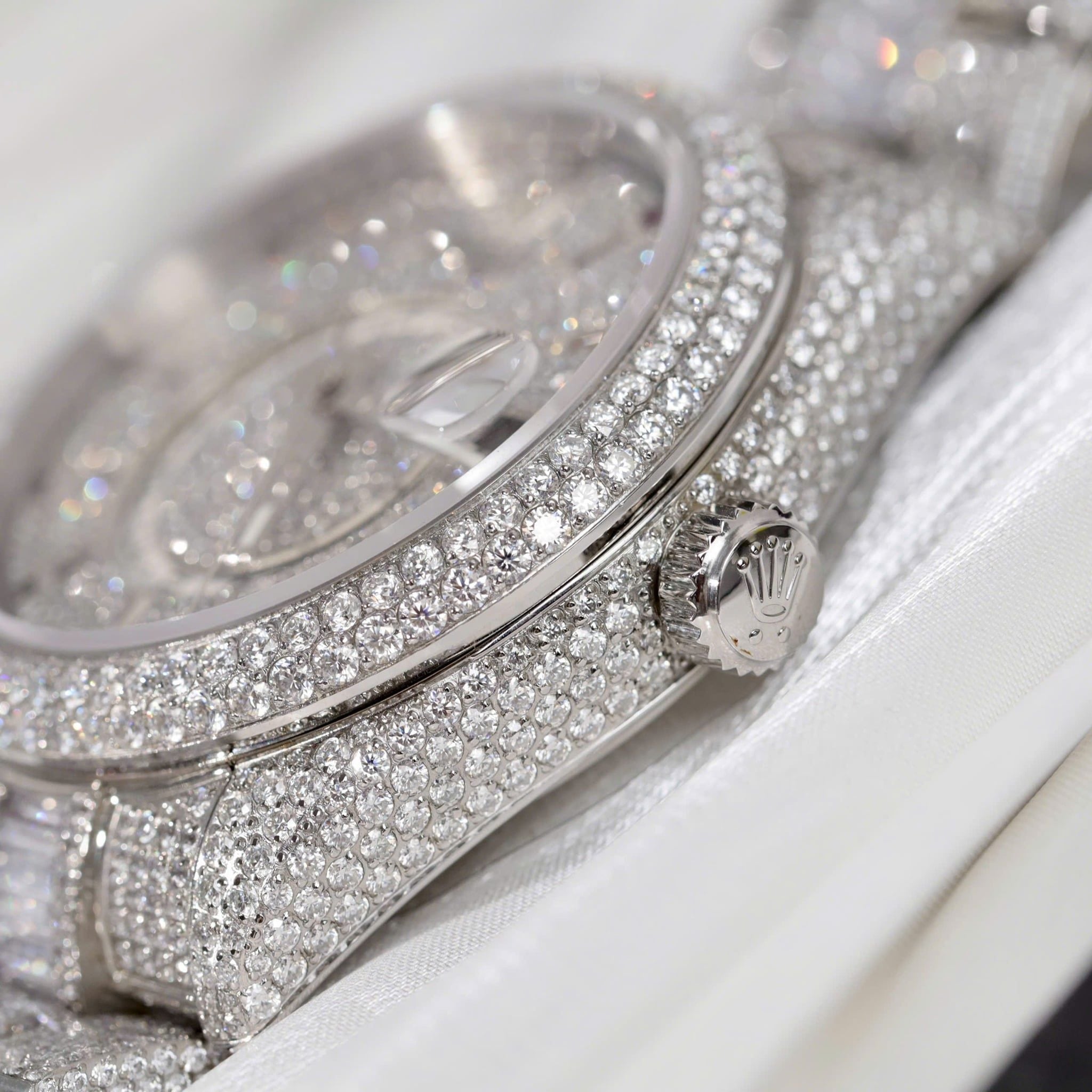 Rolex Sky Dweller 326934 42mm Mặt Số Kim Cương