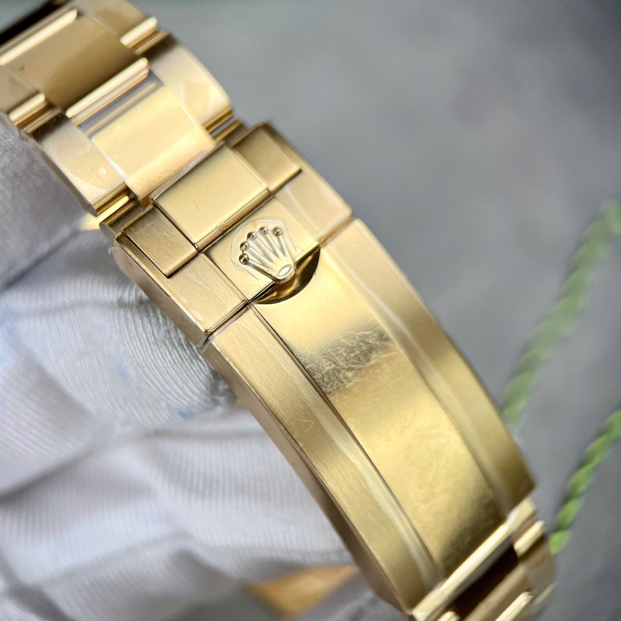 Rolex Submariner Date Mạ Vàng Mặt Số Đen