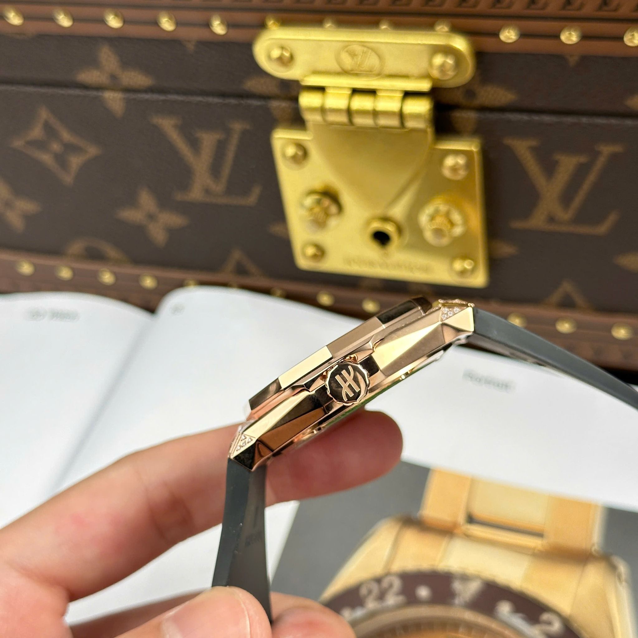 Đồng Hồ Hublot Classic Fusion Orlinski 40mm Rep 1:1 Chế Tác Chuẩn Hãng Mạ Vàng PVD Kim Cương Moissanite  Demi