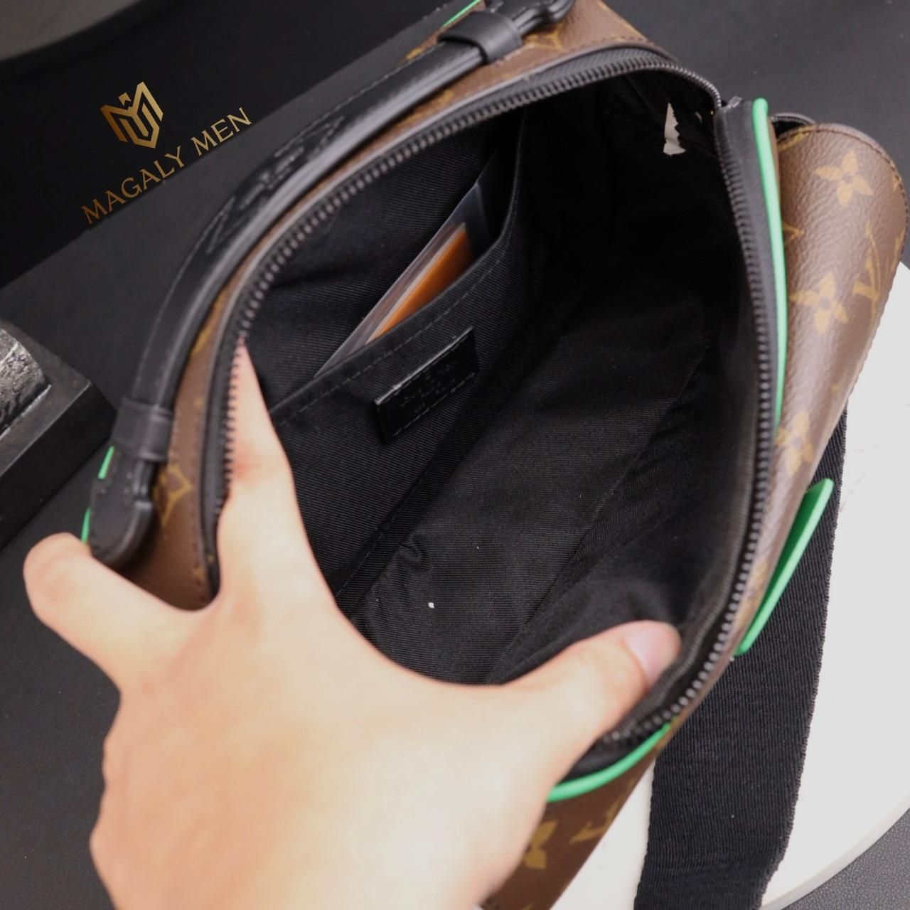 SALE Túi Đeo Chéo Nam Louis Vuitton