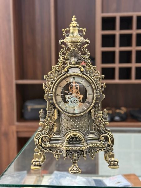 Đồng hồ tháp tân cổ điển để bàn