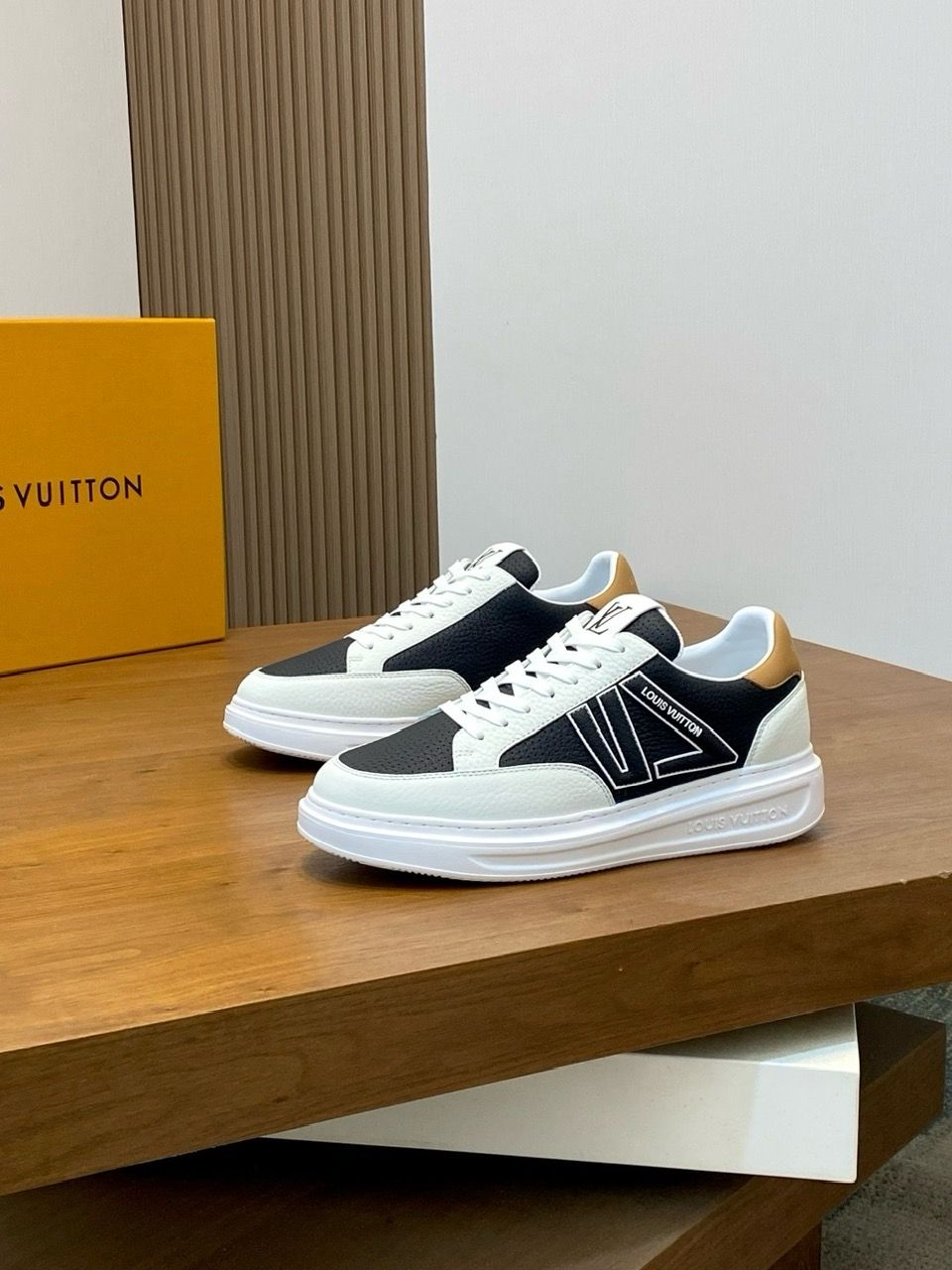 Giày Thể Thao Cổ Thấp Louis Vuitton