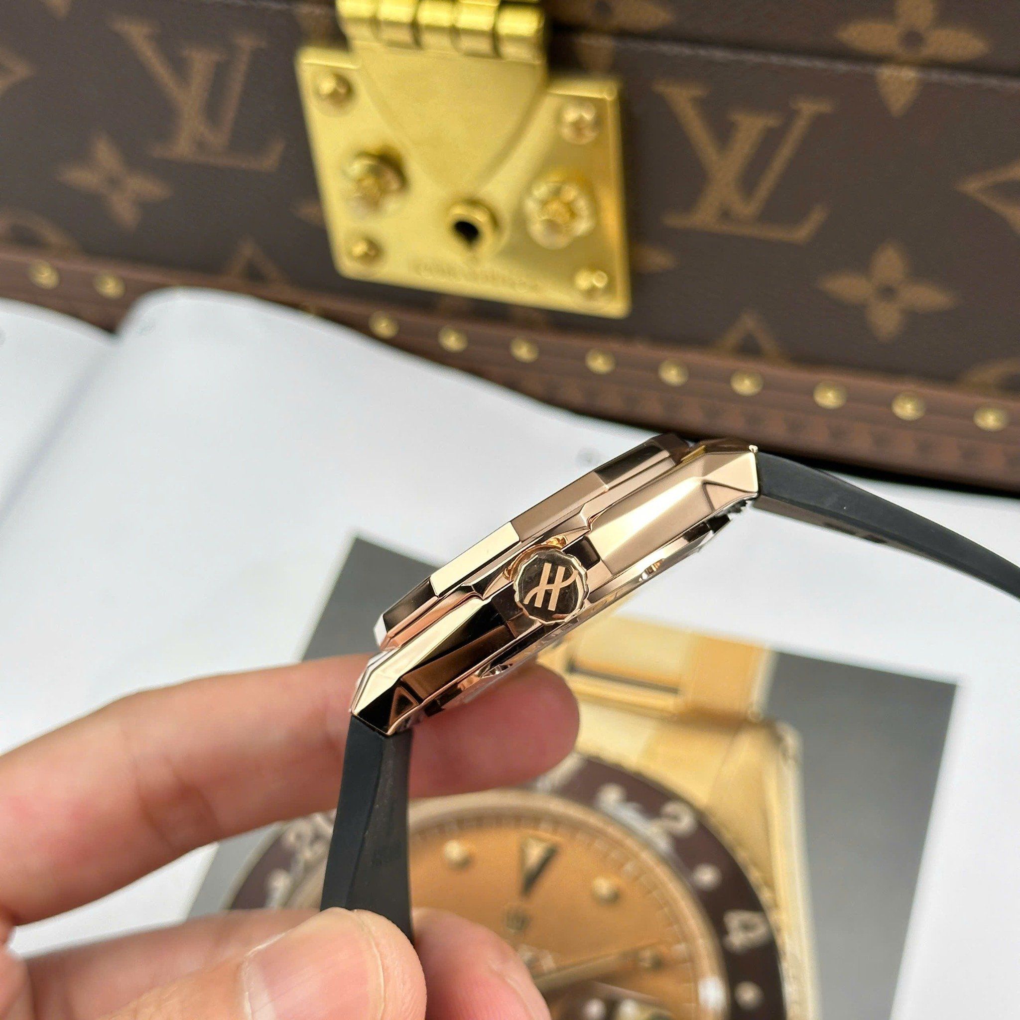 Đồng Hồ Hublot Classic Fusion Orlinski 40mm Rep 1:1 Chế Tác Chuẩn Hãng Mạ Vàng PVD 5 lớp siêu bền màu