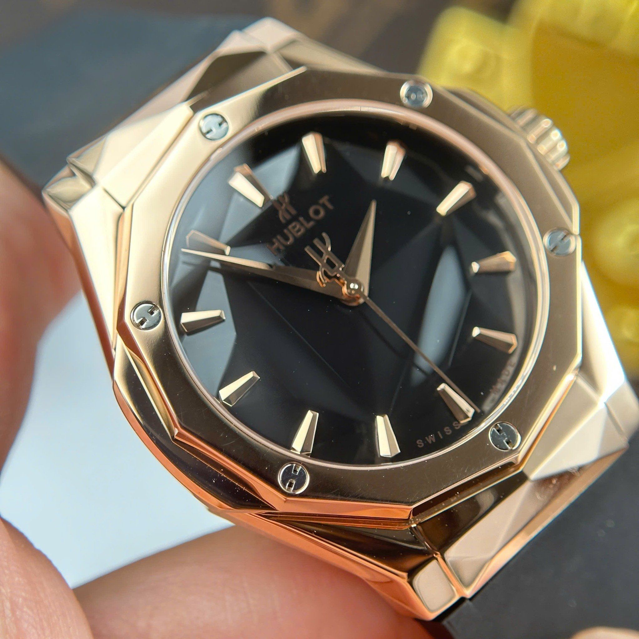 Đồng Hồ Hublot Classic Fusion Orlinski 40mm Rep 1:1 Chế Tác Chuẩn Hãng Mạ Vàng PVD 5 lớp siêu bền màu