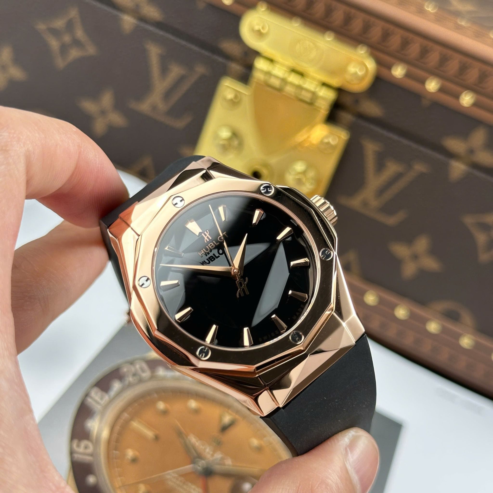 Đồng Hồ Hublot Classic Fusion Orlinski 40mm Rep 1:1 Chế Tác Chuẩn Hãng Mạ Vàng PVD 5 lớp siêu bền màu