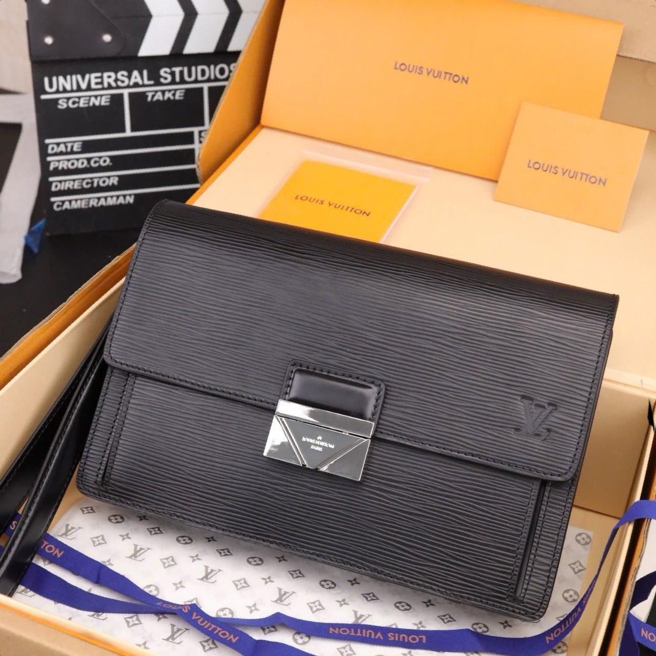 VCT25 Ví Nam Cầm tay, Clutch Cầm Tay Nam Da Bò Louis Vuitton