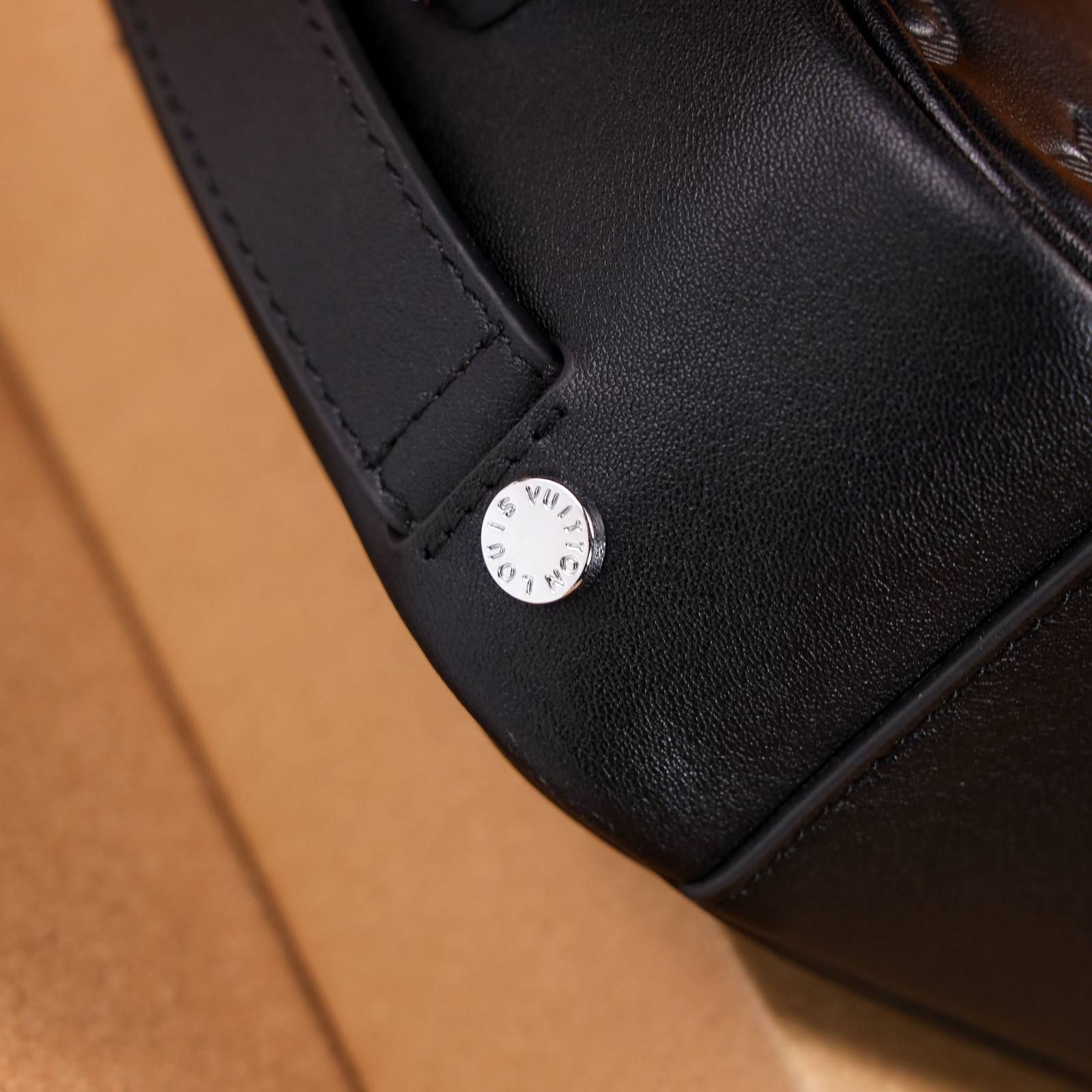 VKS78 Ví Khóa Số, Ví Nam Cầm tay, Clutch Cầm Tay Nam Da Bò Louis Vuitton
