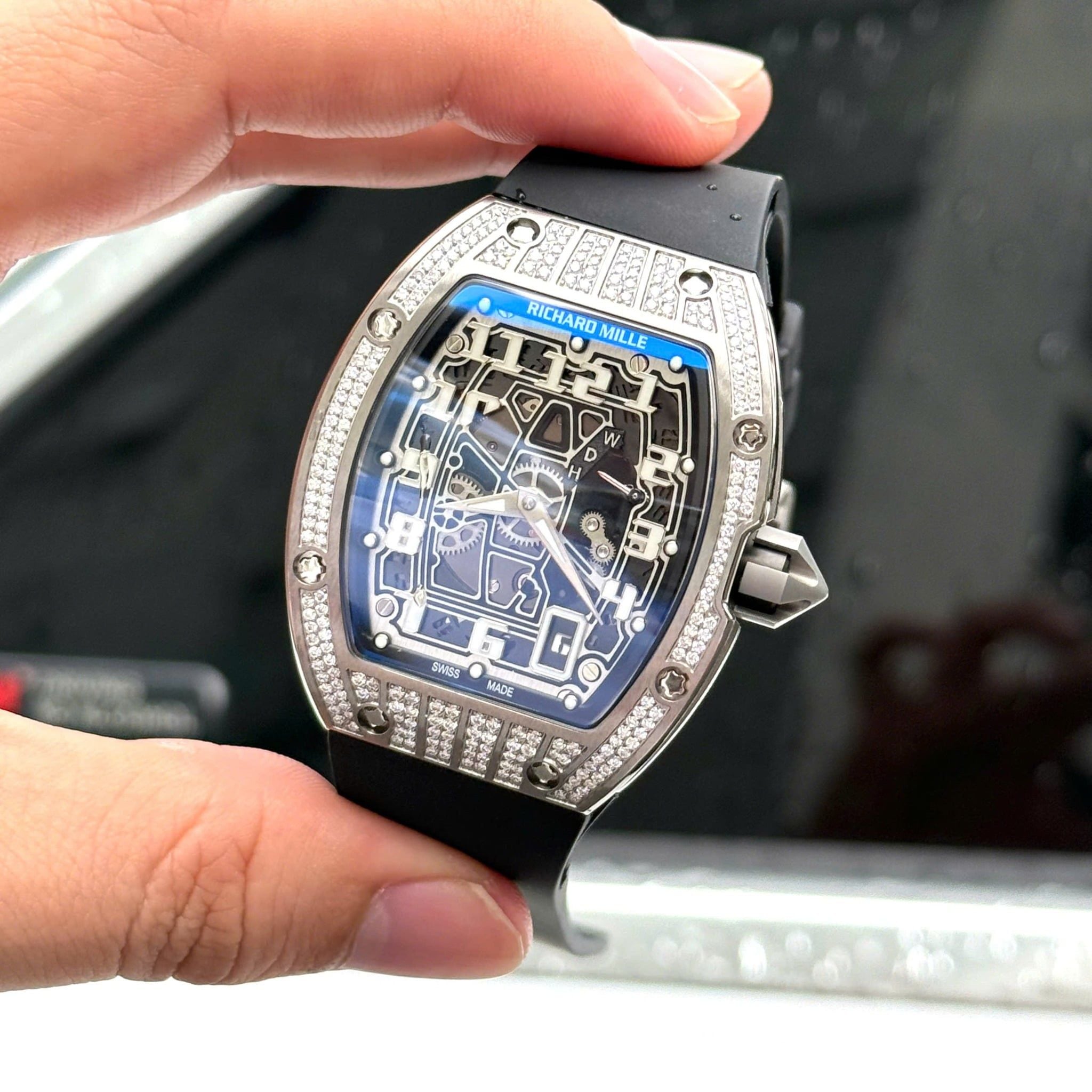 Phiên bản RM 67-01 chế tác với khung vỏ titanium siêu mỏng