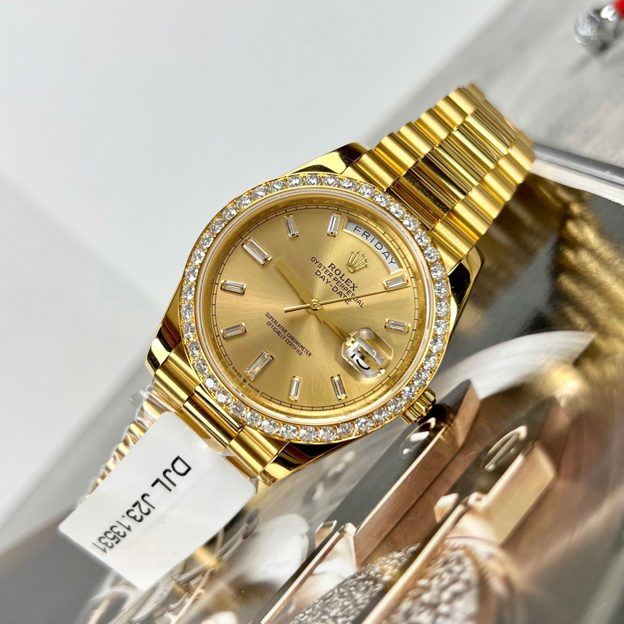 Rolex Oyster Perpetual Day-Date 40mm Vàng 18K Bezel Kim Cương