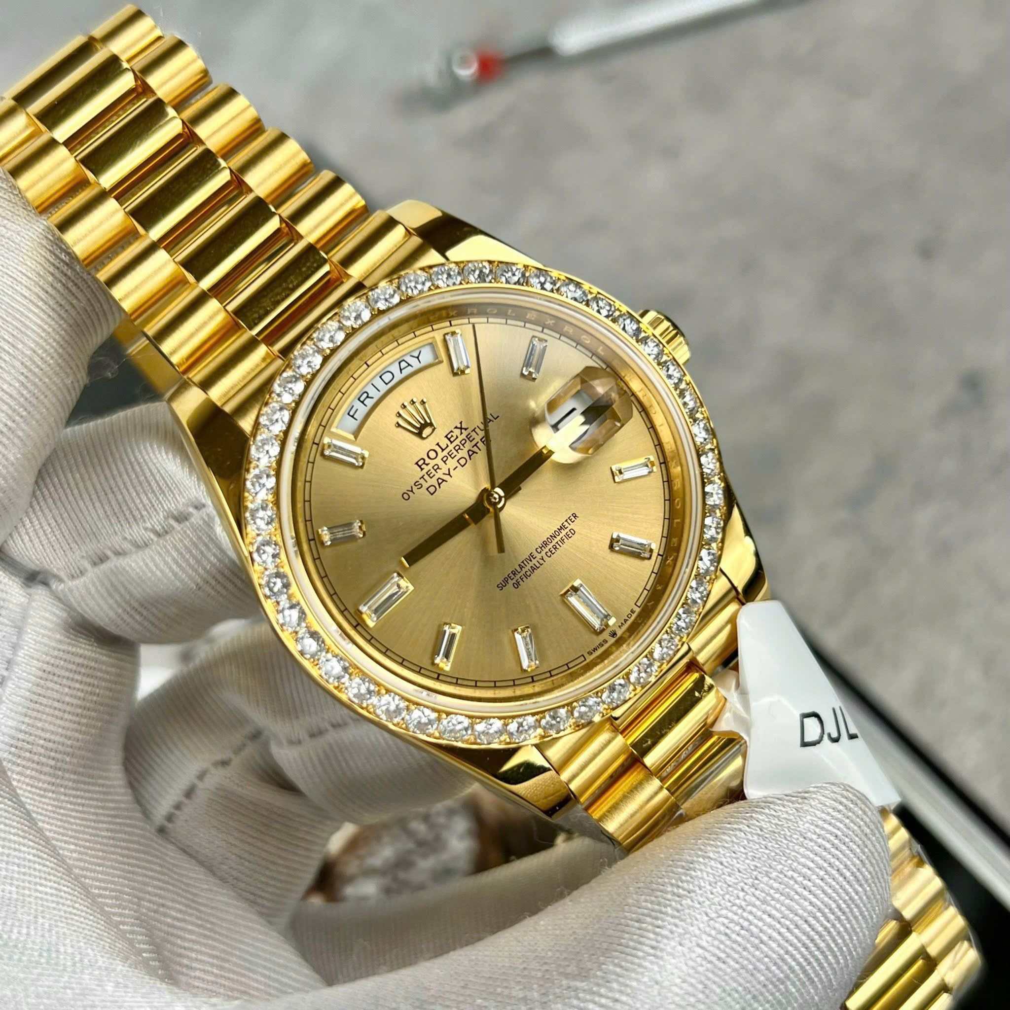 Rolex Oyster Perpetual Day-Date 40mm Vàng 18K Bezel Kim Cương