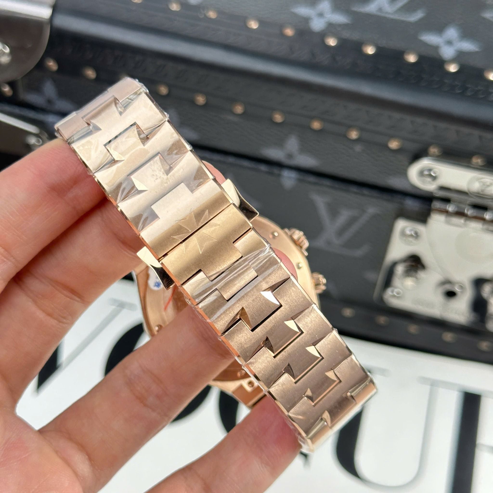 VACHERON CONSTANTIN OVERSEAS 42 MM - Đồng Hồ Vacheron Constantin - Nam