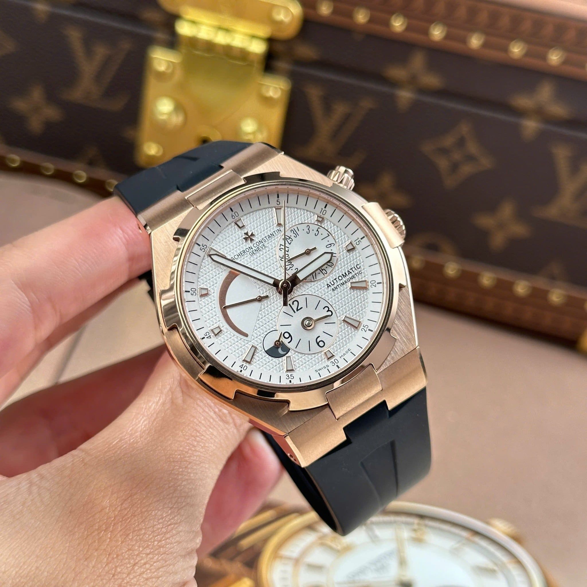 VACHERON CONSTANTIN OVERSEAS 42 MM - Đồng Hồ Vacheron Constantin - Nam