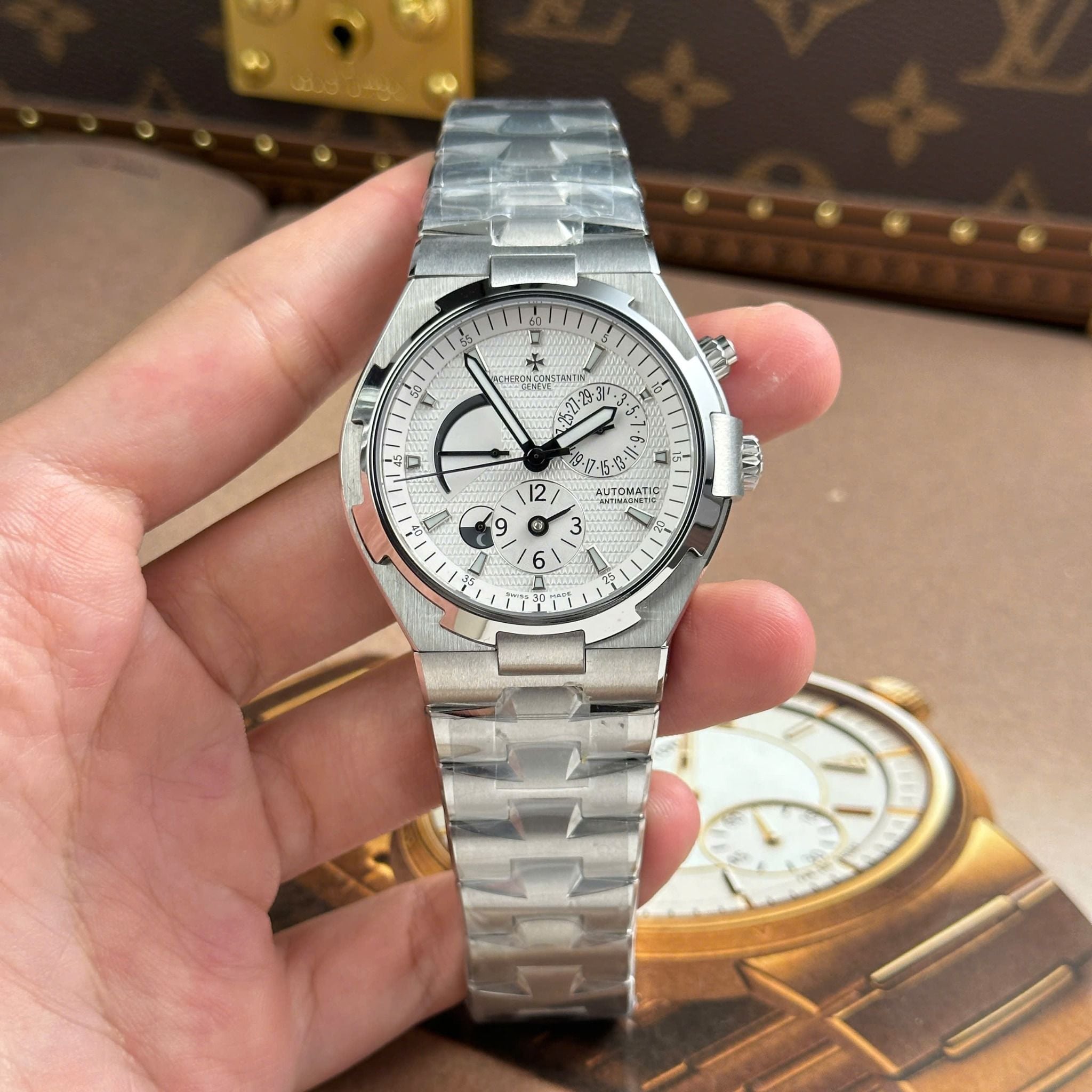 VACHERON CONSTANTIN OVERSEAS 42 MM - Đồng Hồ Vacheron Constantin - Nam