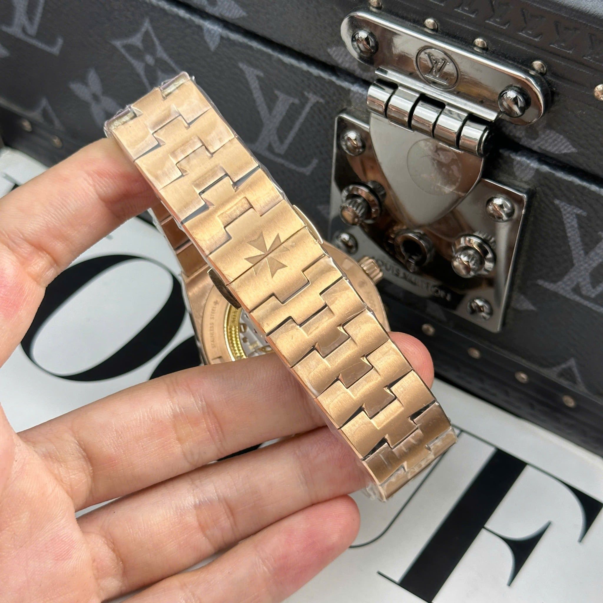 VACHERON CONSTANTIN OVERSEAS TOURBILLON 42 MM - Đồng Hồ Vacheron Constantin - Nam