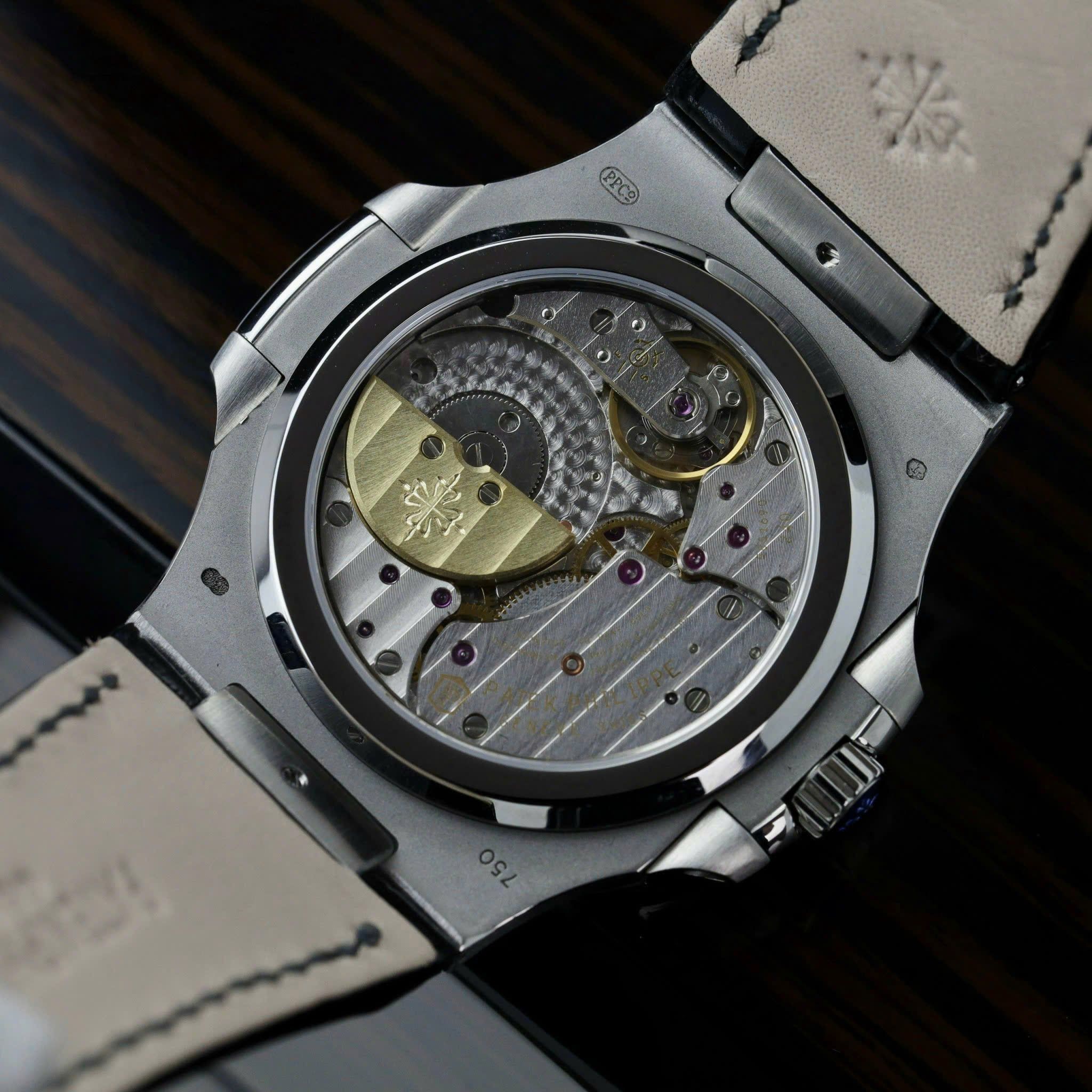 PATEK PHILIPPE NAUTILUS 40 MM - Đồng Hồ Patek Philippe - Nam
