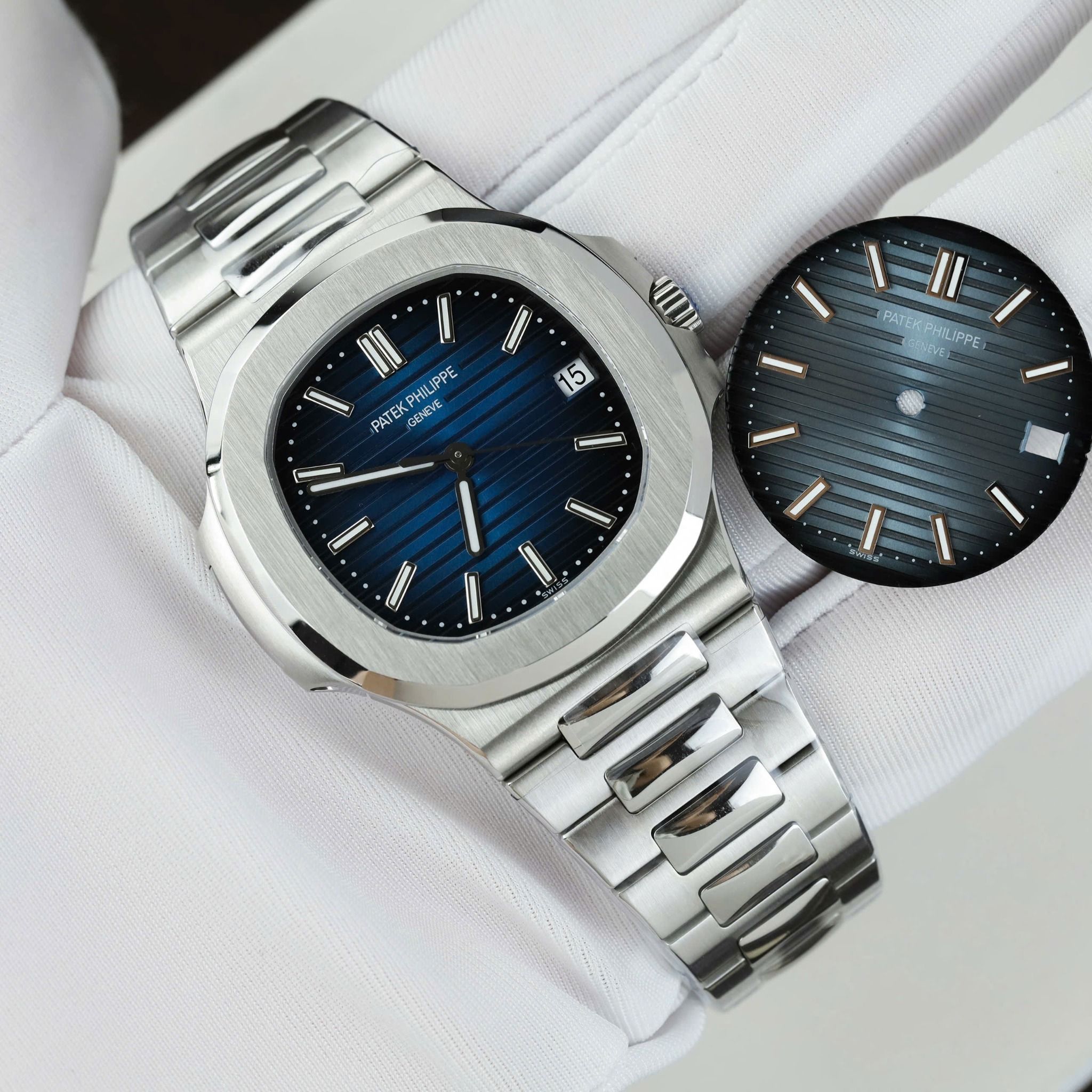 PATEK PHILIPPE NAUTILUS 40 MM - Đồng Hồ Patek Philippe - Nam